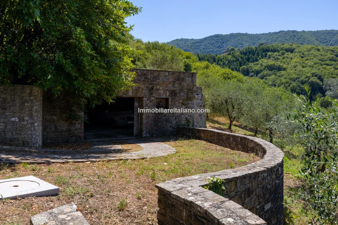 Spacious 5-Bedroom Farmhouse with Dual Living in Bucine, Tuscany - View image 21 of 50