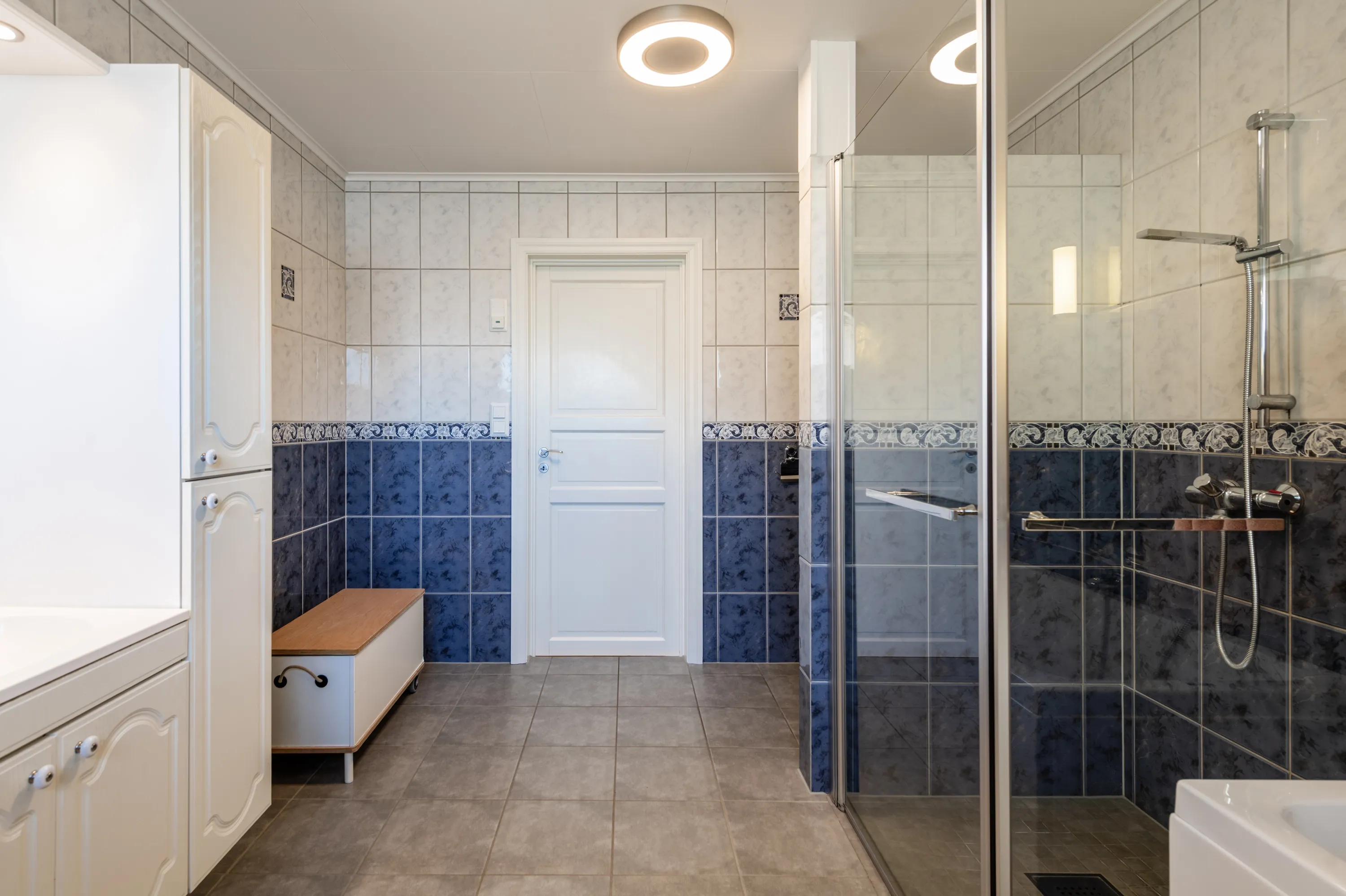 Spacious 8-Bedroom House in Nesbyen with Rental Potential and Expansive Garden - View image 38 of 87