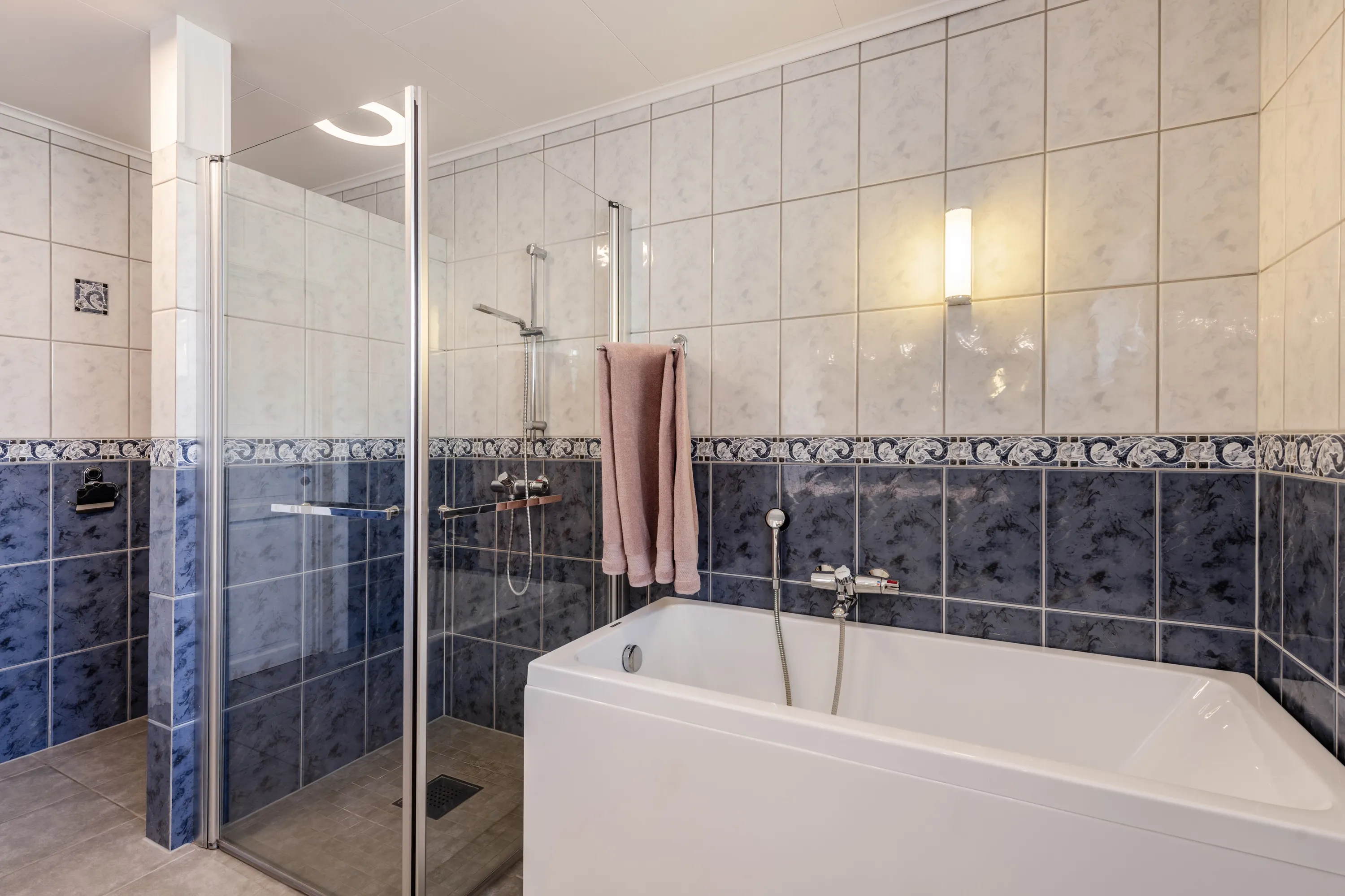 Spacious 8-Bedroom House in Nesbyen with Rental Potential and Expansive Garden - View image 39 of 87