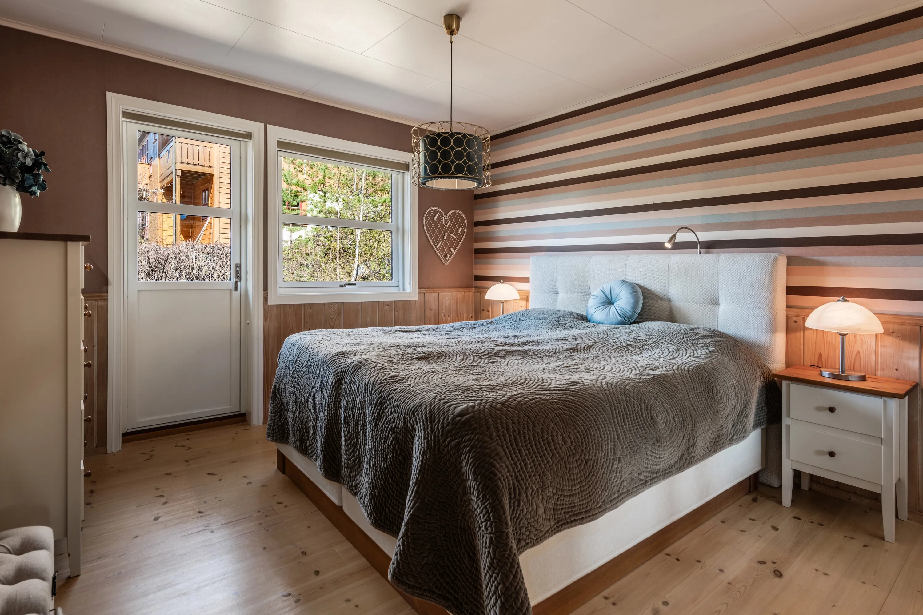 Spacious 8-Bedroom House in Nesbyen with Rental Potential and Expansive Garden - View image 42 of 87