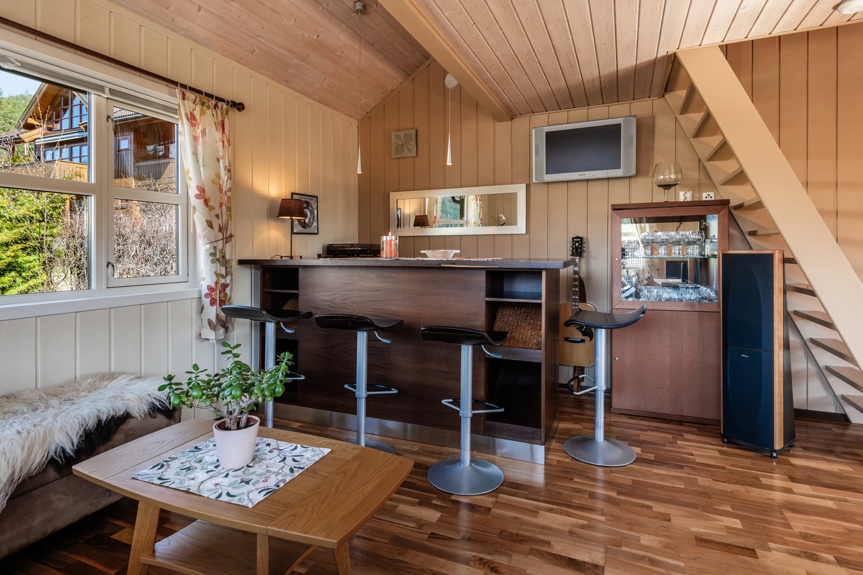 Spacious 8-Bedroom House in Nesbyen with Rental Potential and Expansive Garden - View image 47 of 87