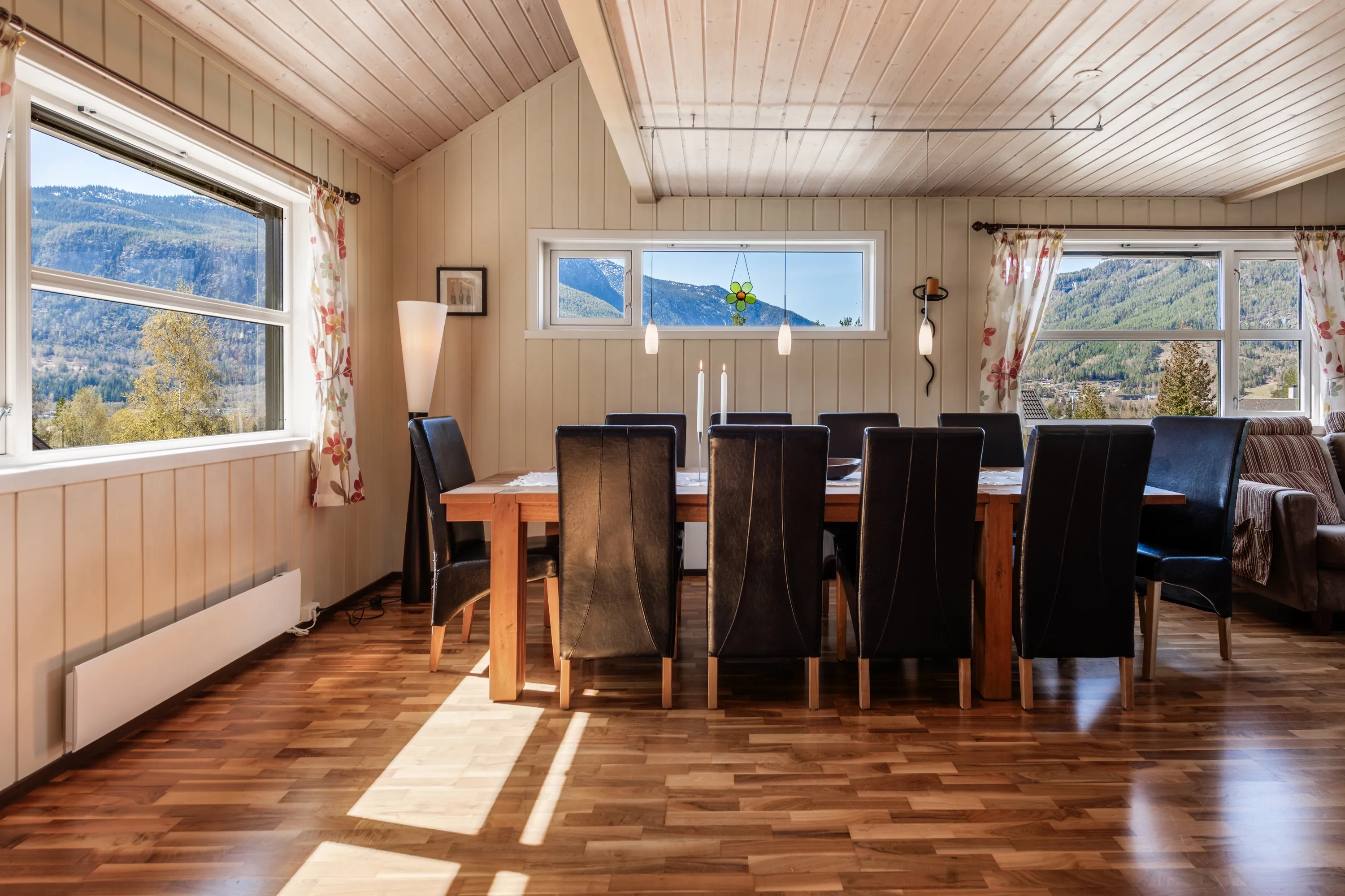Spacious 8-Bedroom House in Nesbyen with Rental Potential and Expansive Garden - View image 48 of 87