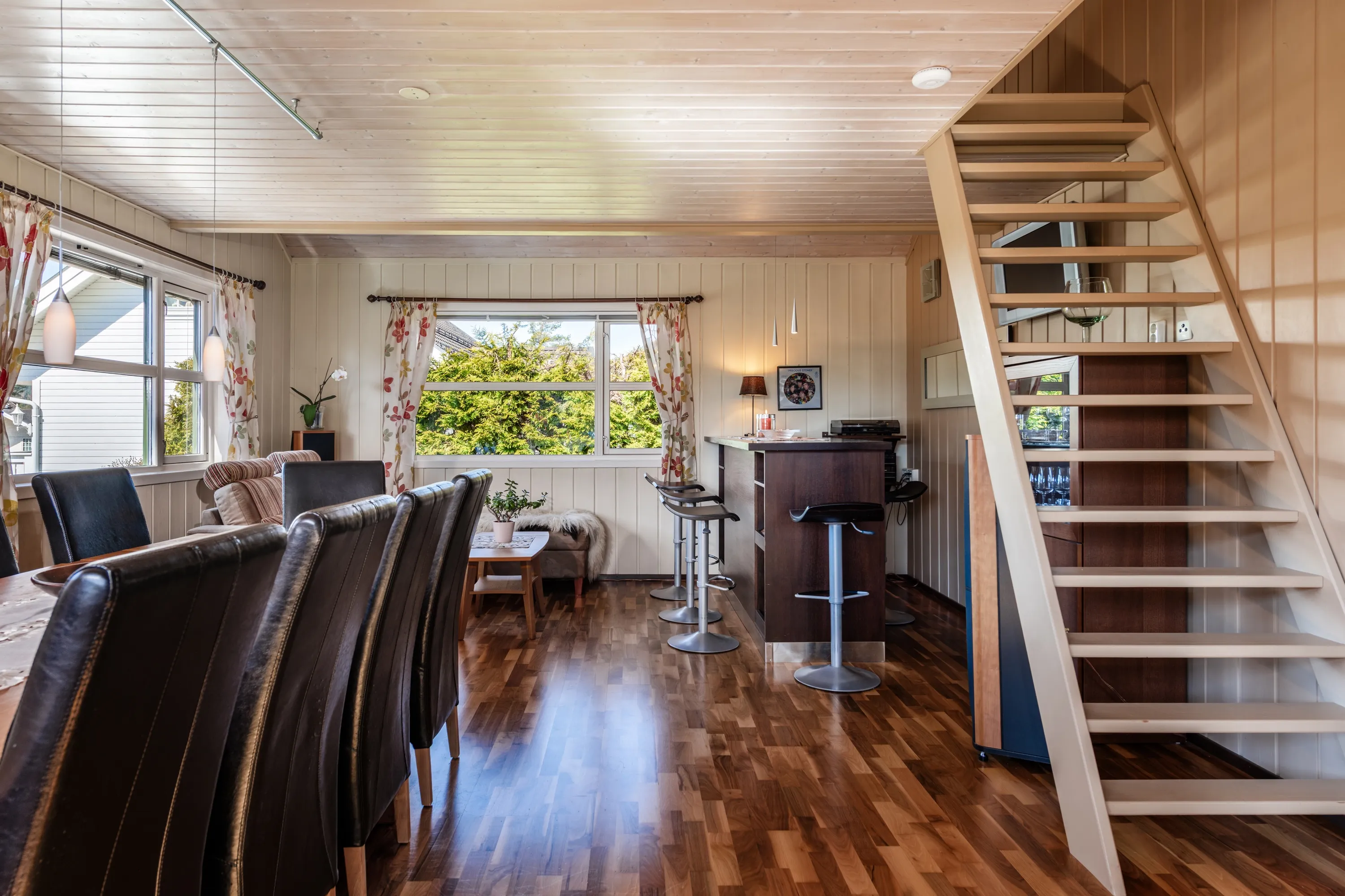 Spacious 8-Bedroom House in Nesbyen with Rental Potential and Expansive Garden - View image 50 of 87