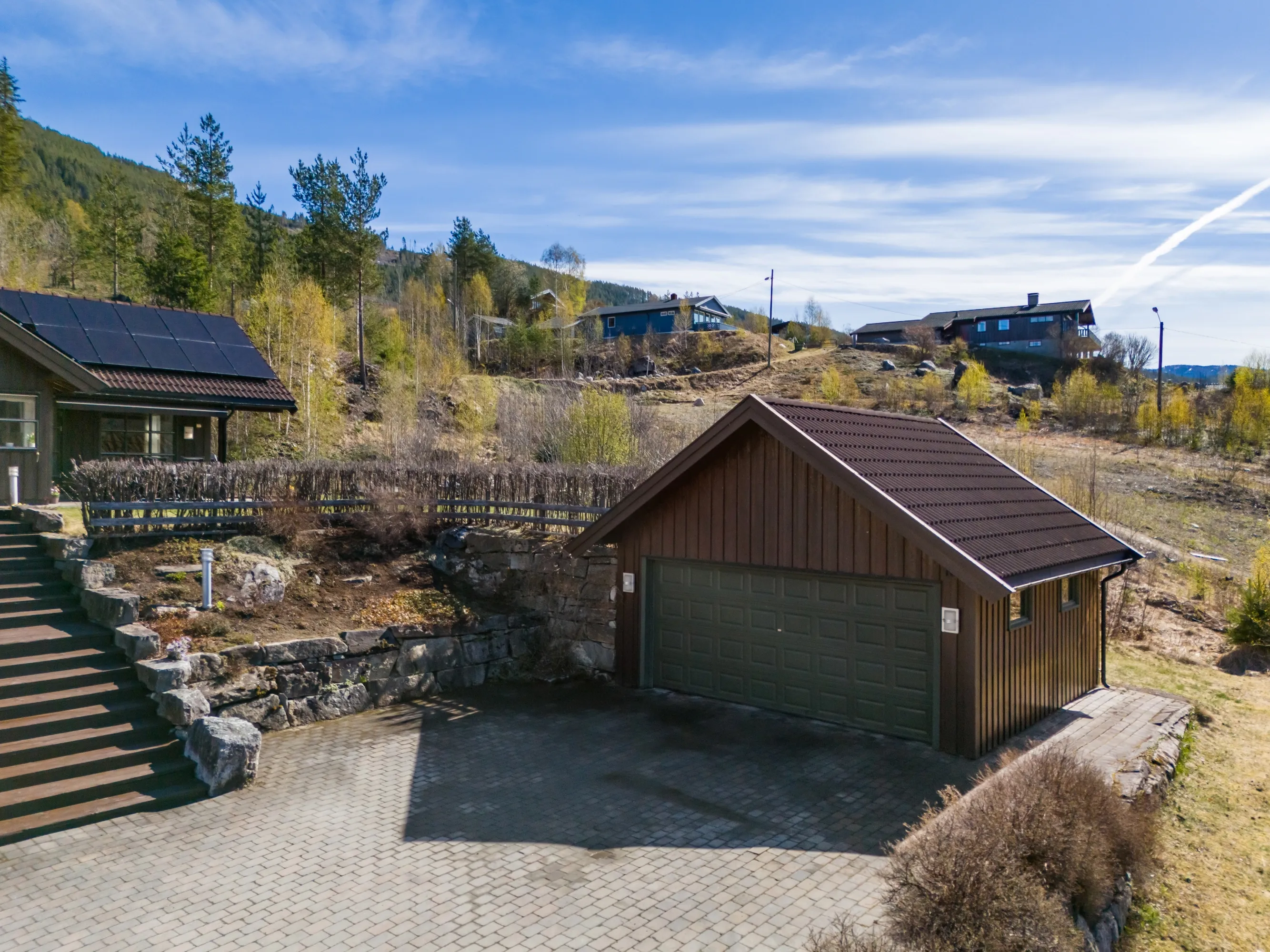 Spacious 8-Bedroom House in Nesbyen with Rental Potential and Expansive Garden - View image 86 of 87