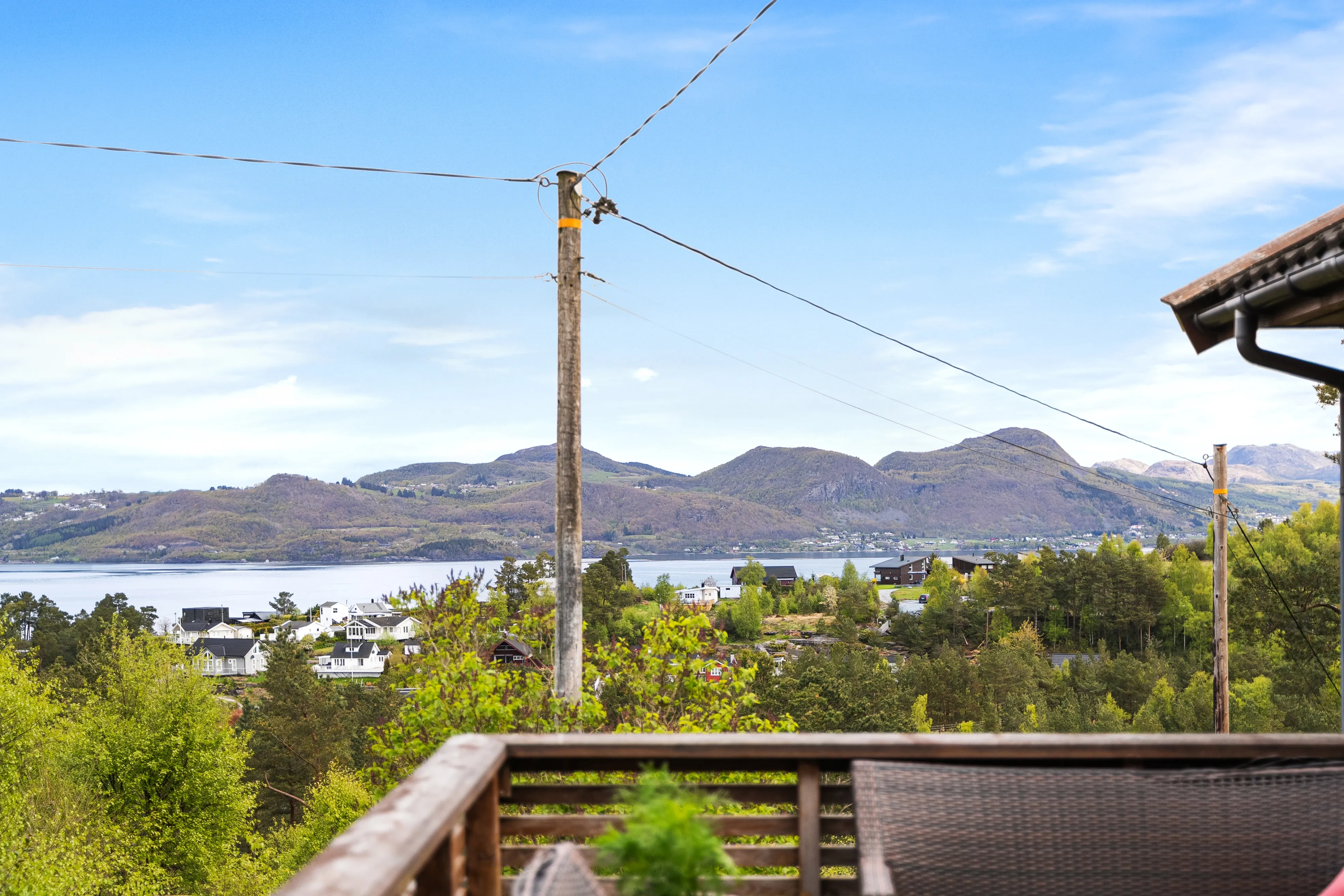 1950s Idse Cabin with Terrace Views Over Fjord and Easy Stavanger Access - View image 10 of 34