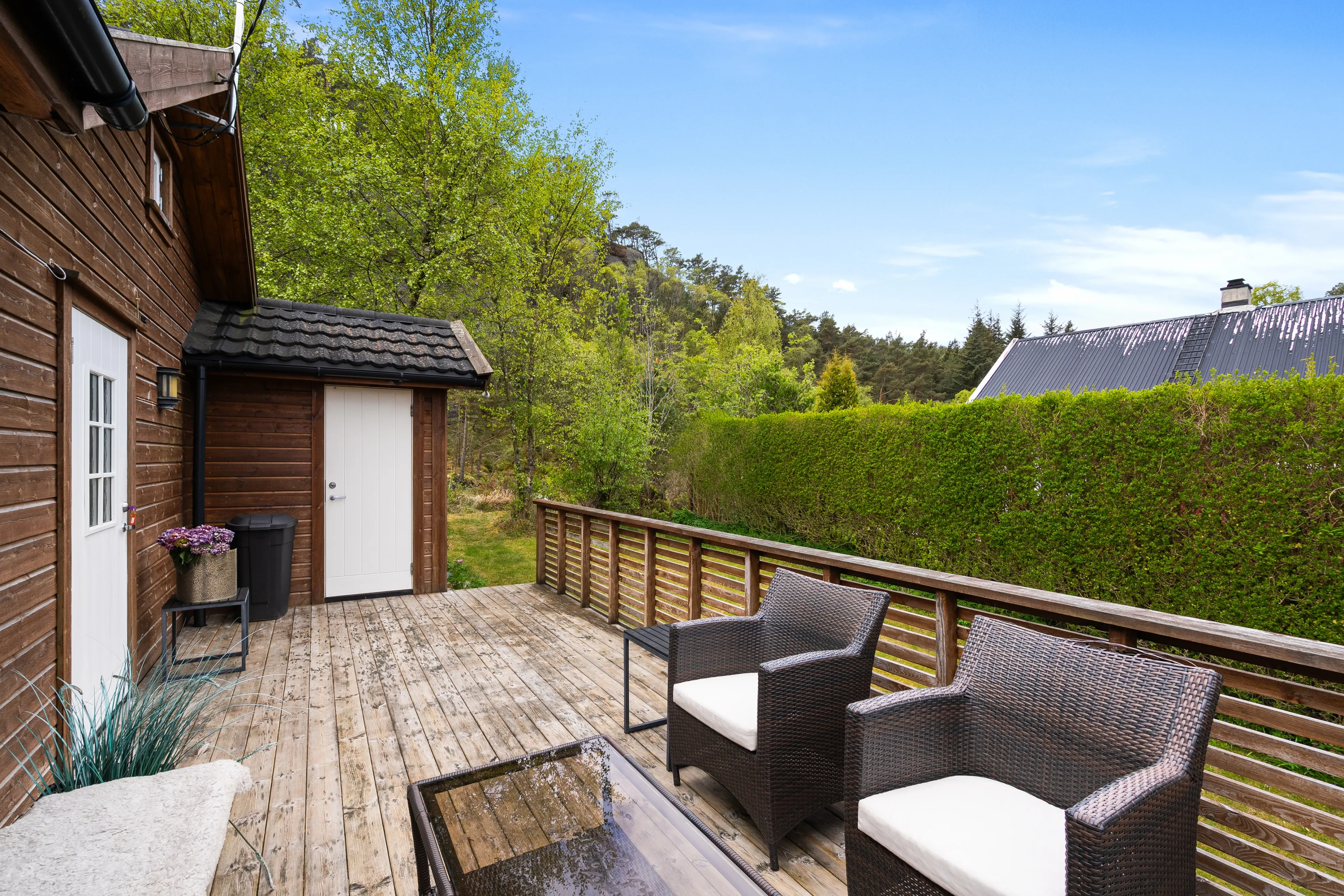 1950s Idse Cabin with Terrace Views Over Fjord and Easy Stavanger Access - View image 11 of 34
