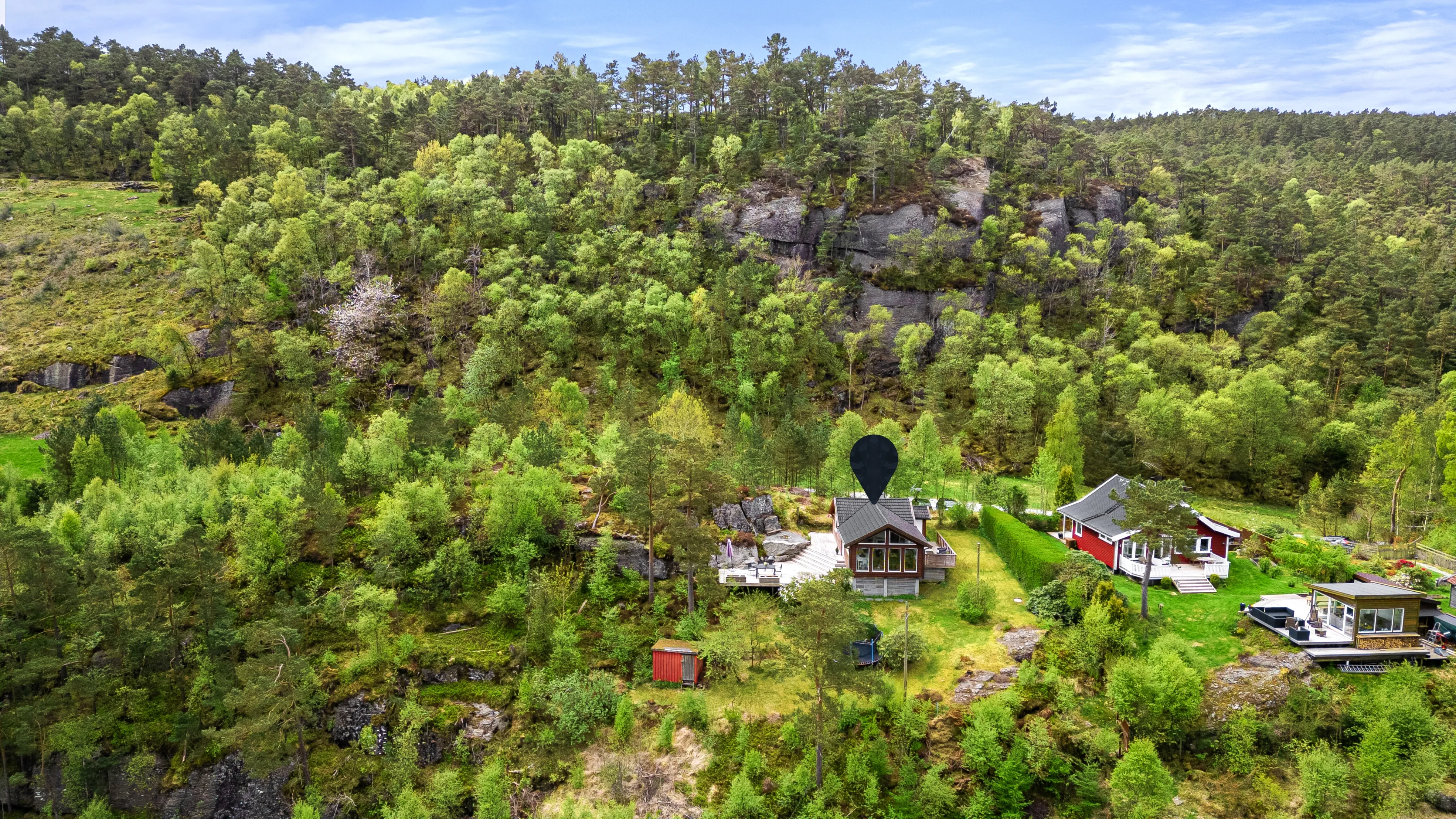 1950s Idse Cabin with Terrace Views Over Fjord and Easy Stavanger Access - View image 28 of 34