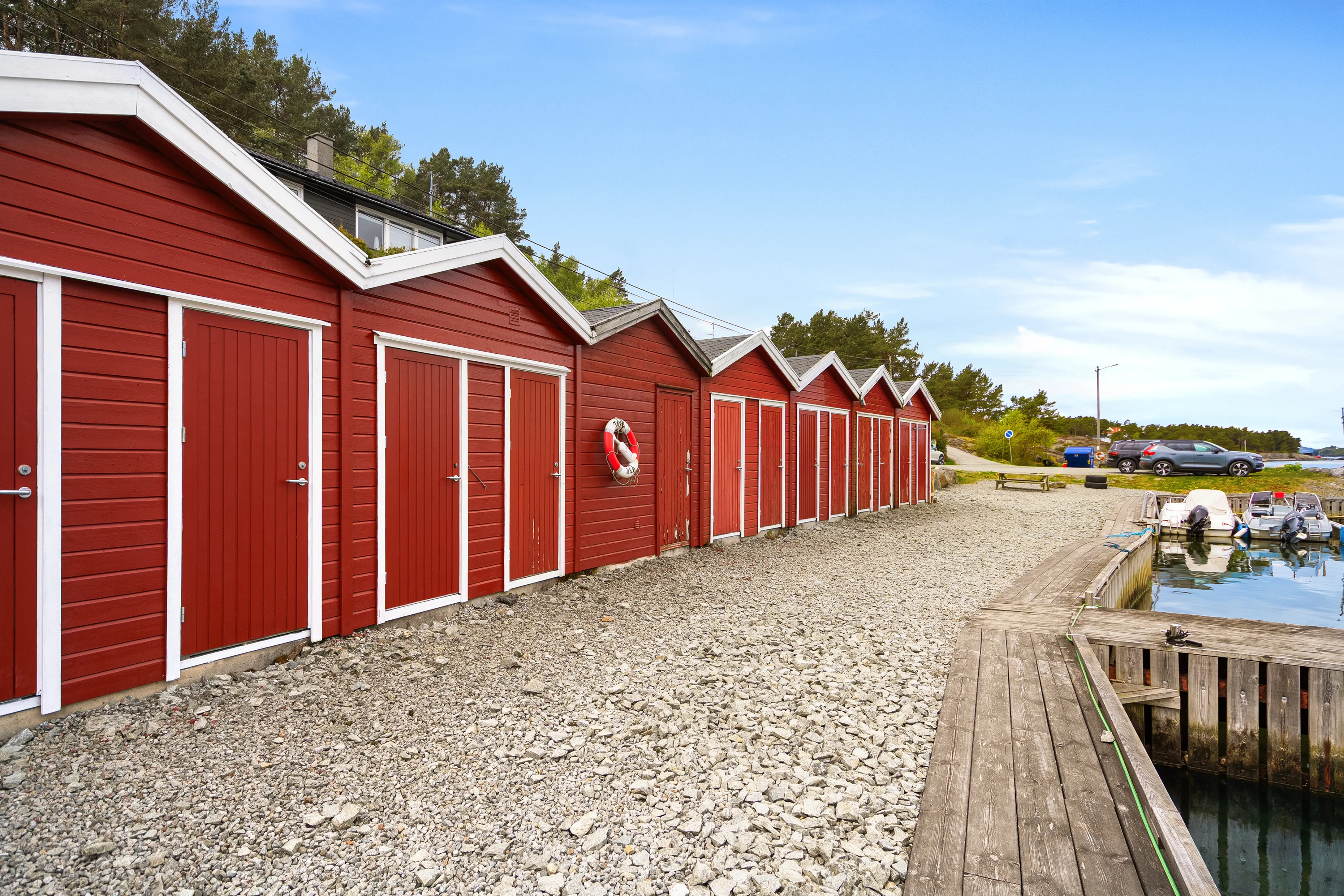 1950s Idse Cabin with Terrace Views Over Fjord and Easy Stavanger Access - View image 31 of 34