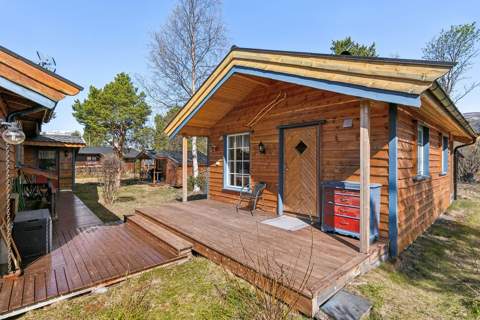 1990s 4-Bedroom House in Skibotn with Expansive Terrace and Parking - View image 17 of 25