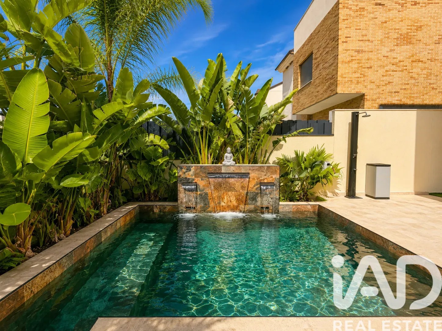 Spacious 5-Bedroom Family House with Pool in La Alcayna, Murcia - Image 2