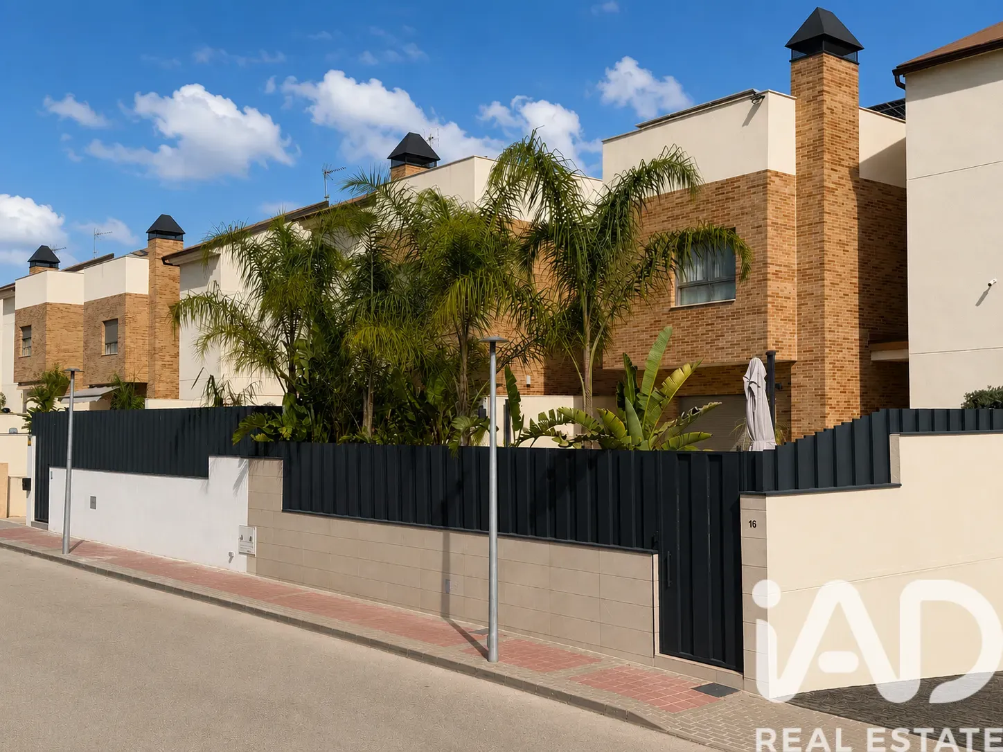 Spacious 5-Bedroom Family House with Pool in La Alcayna, Murcia - View image 36 of 38