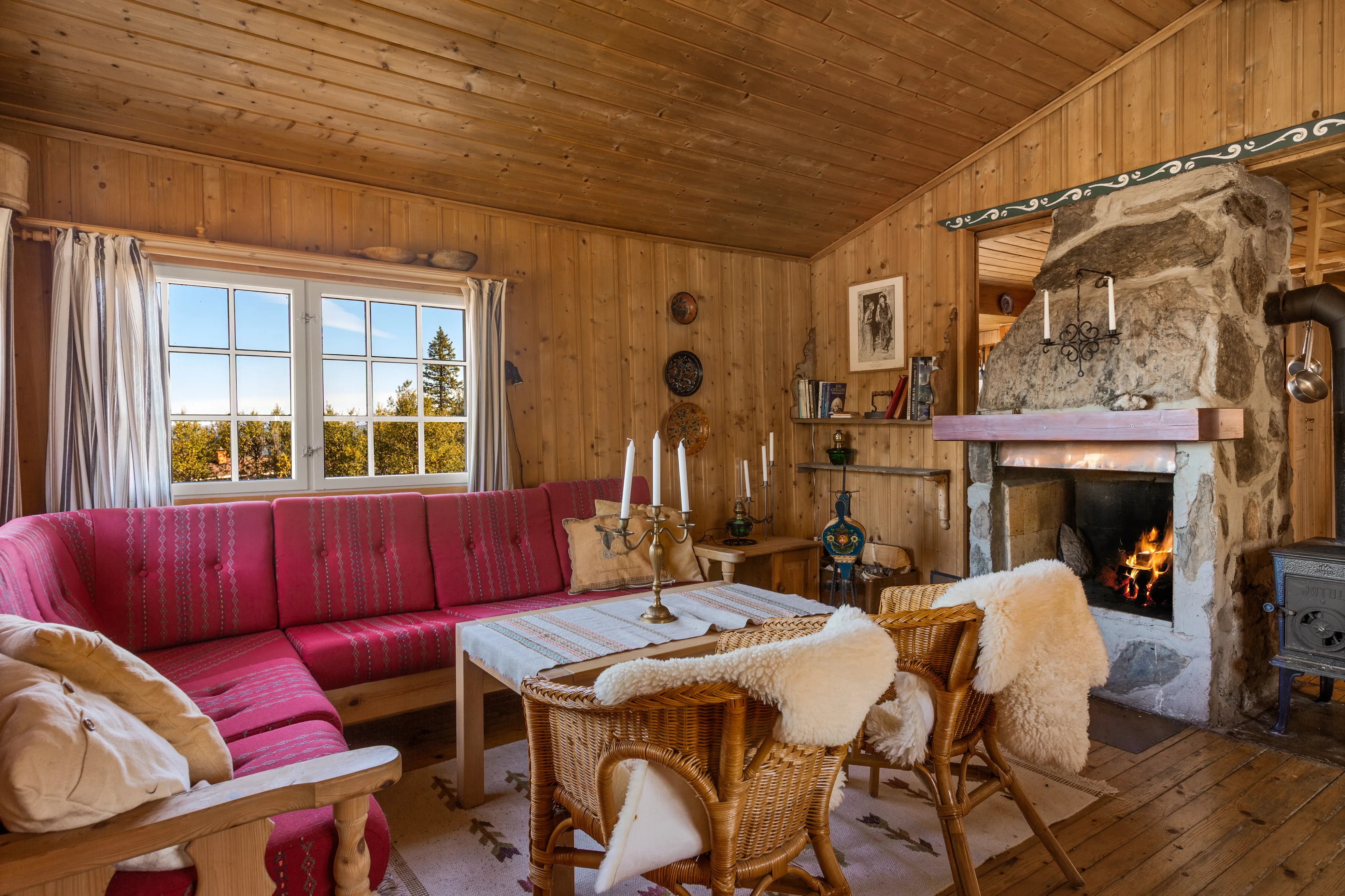 Rustic 1960s Cabin in Ulnes with Expansive Woodland Surroundings - View image 6 of 24