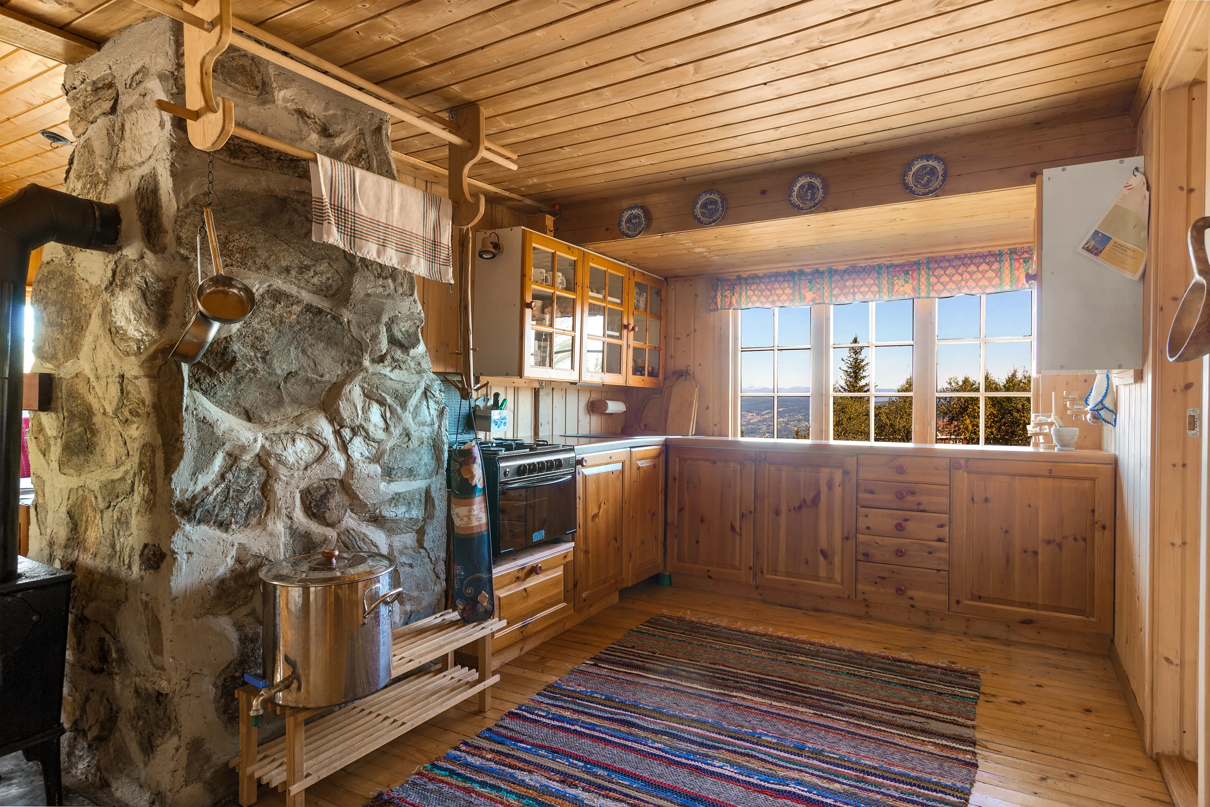 Rustic 1960s Cabin in Ulnes with Expansive Woodland Surroundings - View image 9 of 24