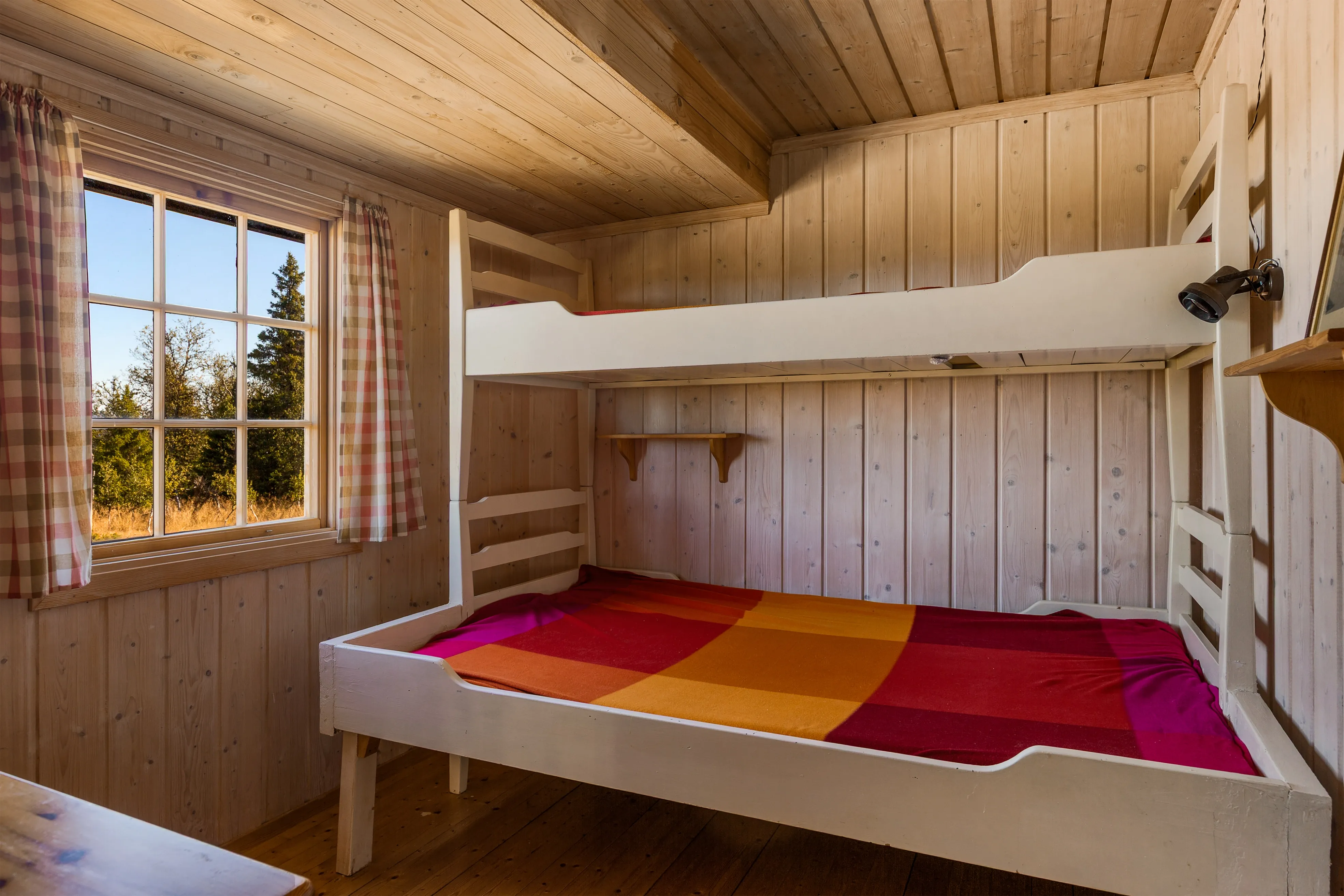 Rustic 1960s Cabin in Ulnes with Expansive Woodland Surroundings - View image 12 of 24