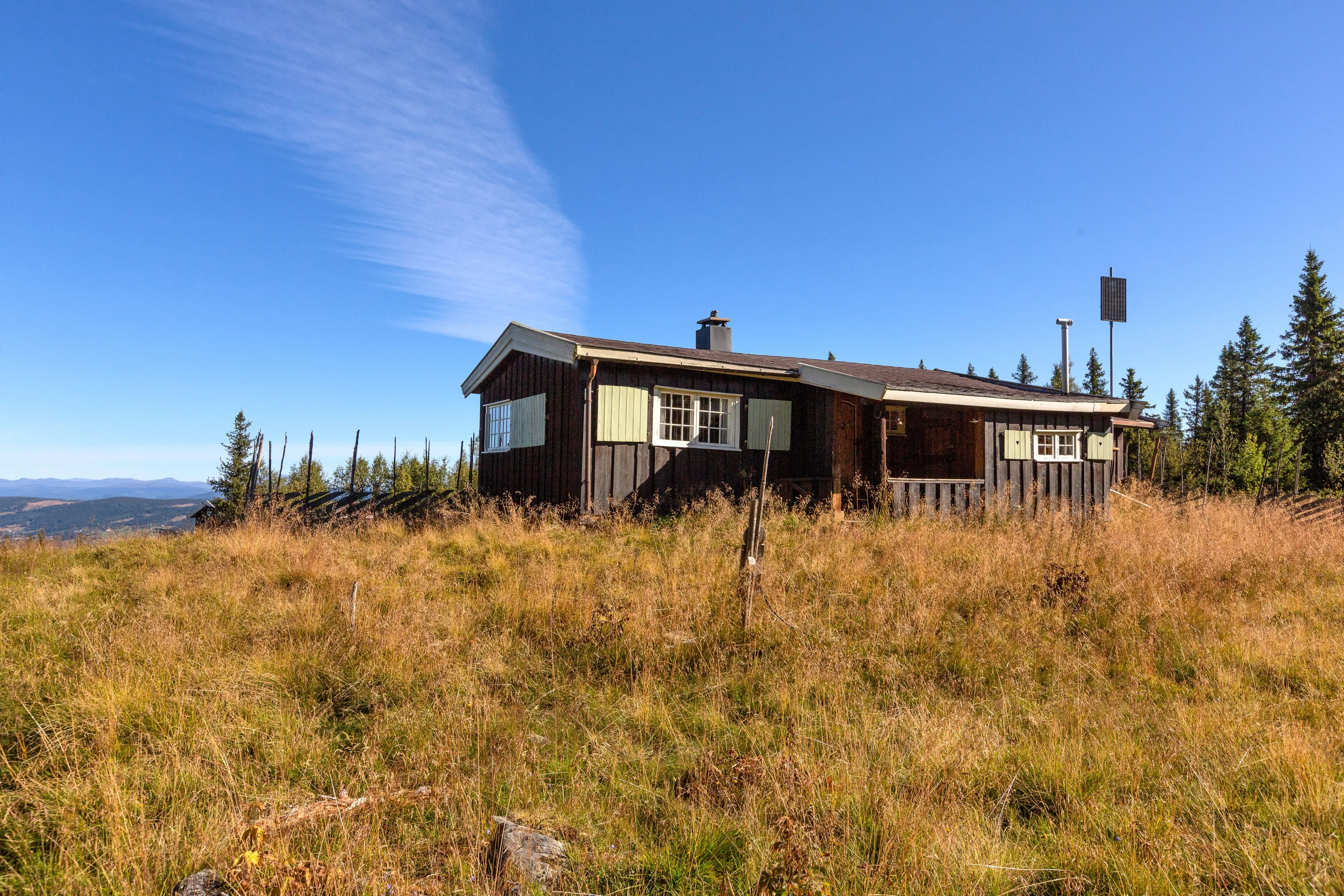 Rustic 1960s Cabin in Ulnes with Expansive Woodland Surroundings - View image 18 of 24
