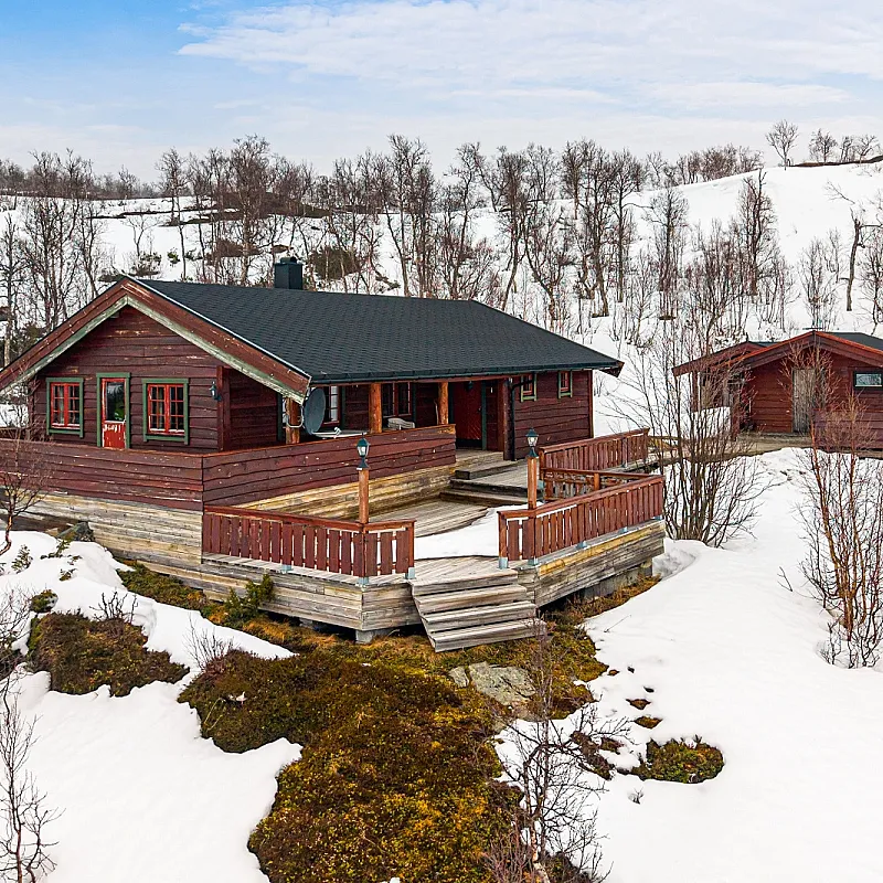 Contemporary 3-Bedroom Cabin with Expansive Terrace in Rana, Norway