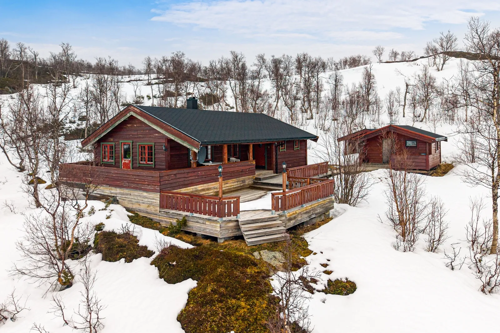 Contemporary 3-Bedroom Cabin with Expansive Terrace in Rana, Norway - Image 1