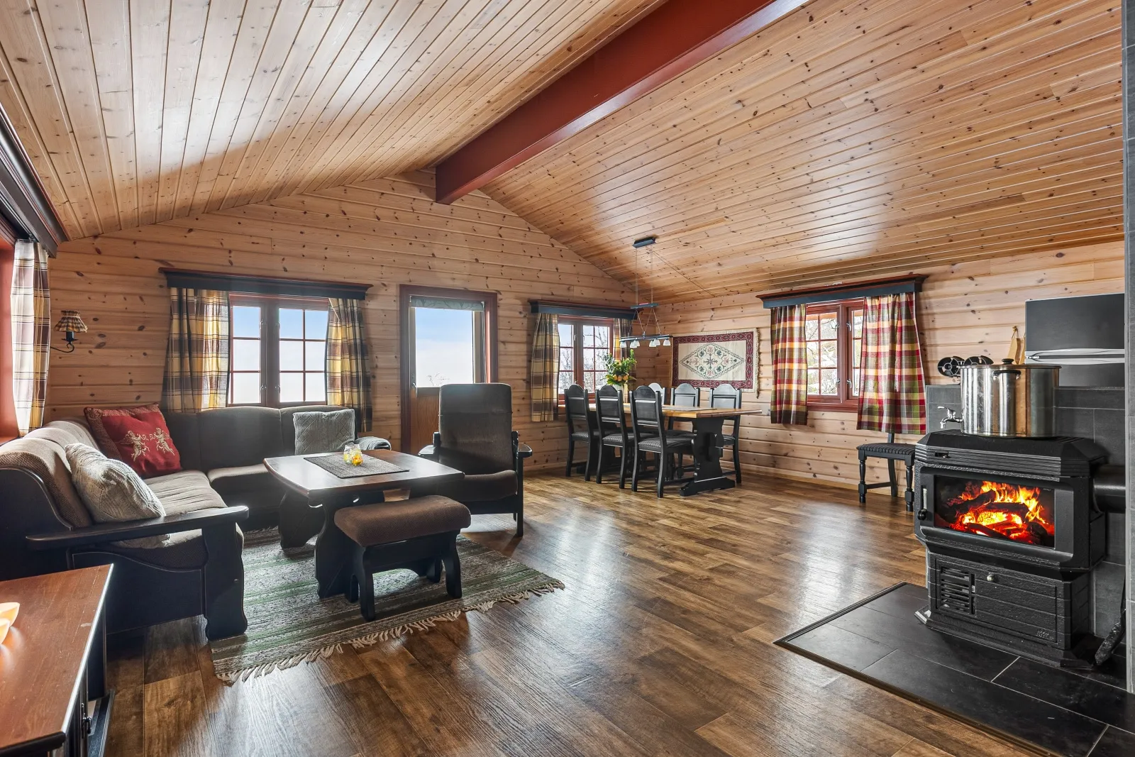 Contemporary 3-Bedroom Cabin with Expansive Terrace in Rana, Norway - Image 3
