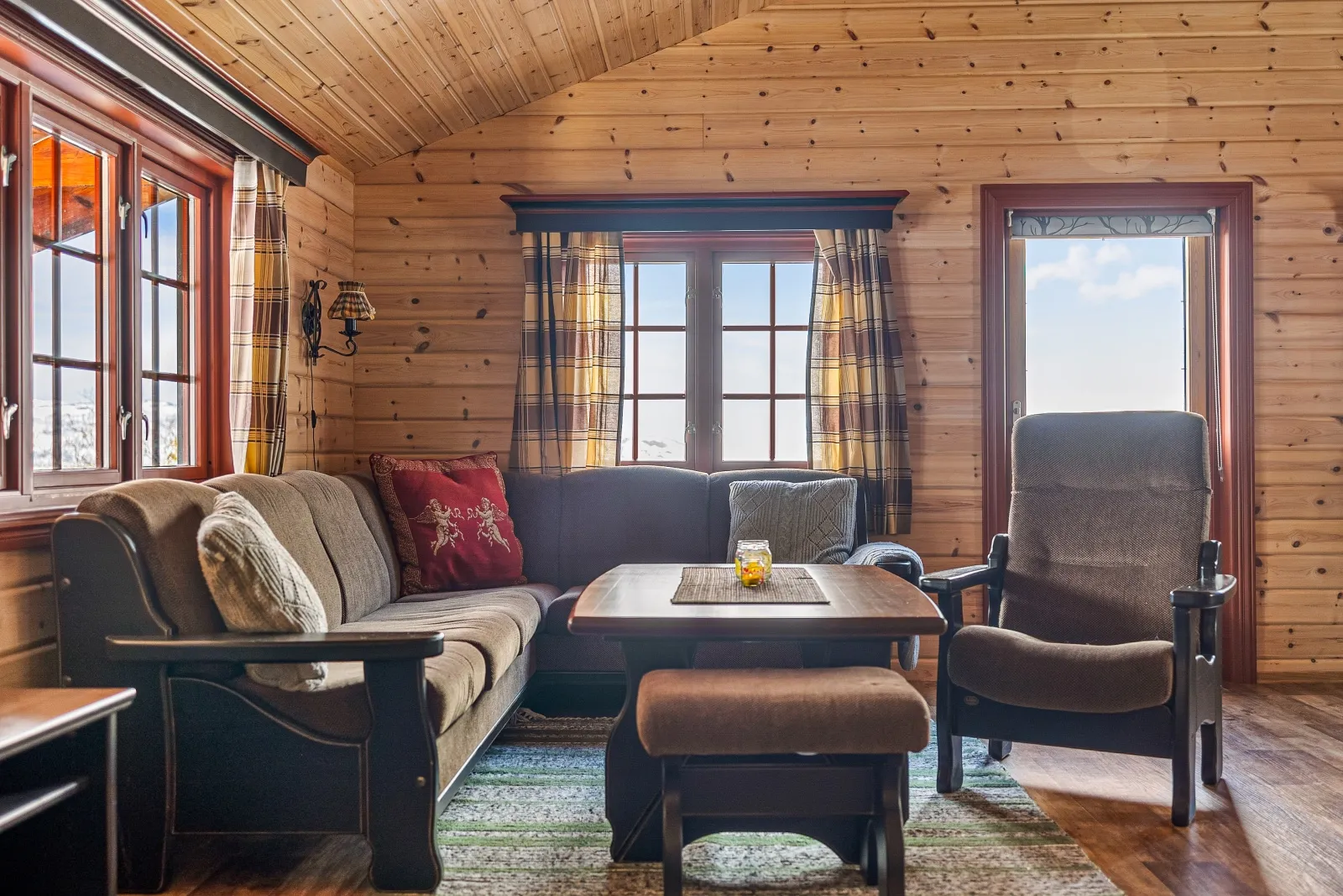 Contemporary 3-Bedroom Cabin with Expansive Terrace in Rana, Norway - Image 5