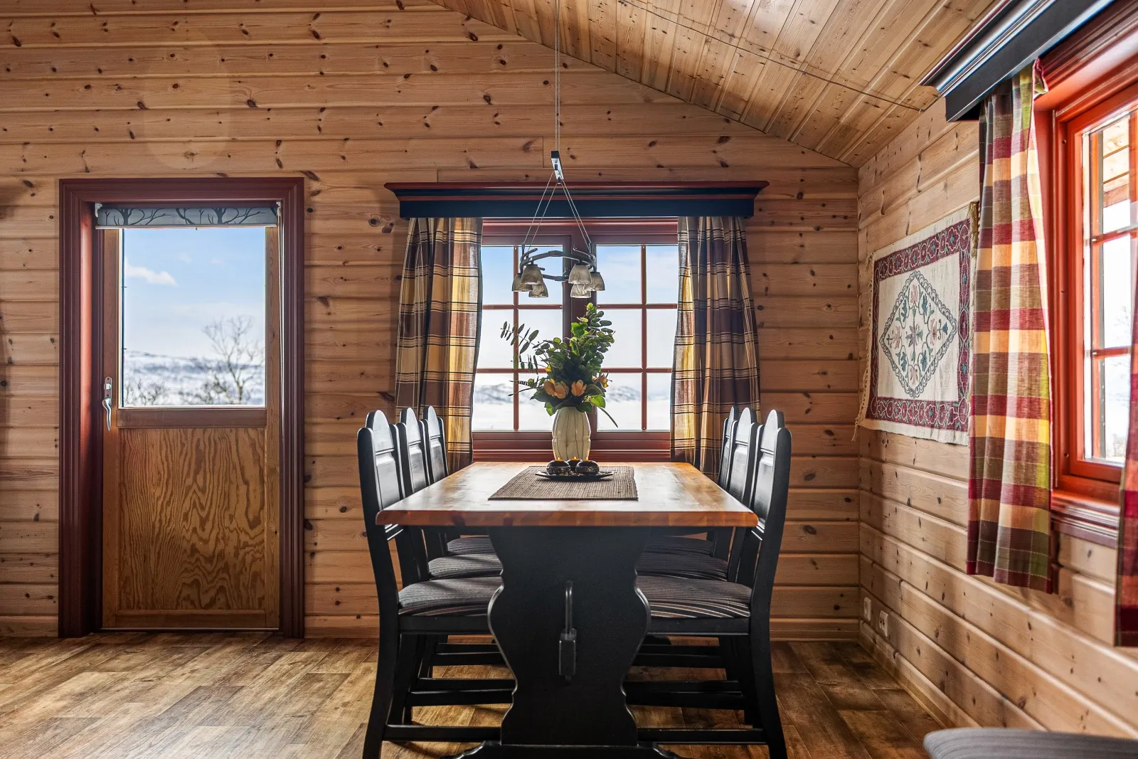 Contemporary 3-Bedroom Cabin with Expansive Terrace in Rana, Norway - View image 7 of 26