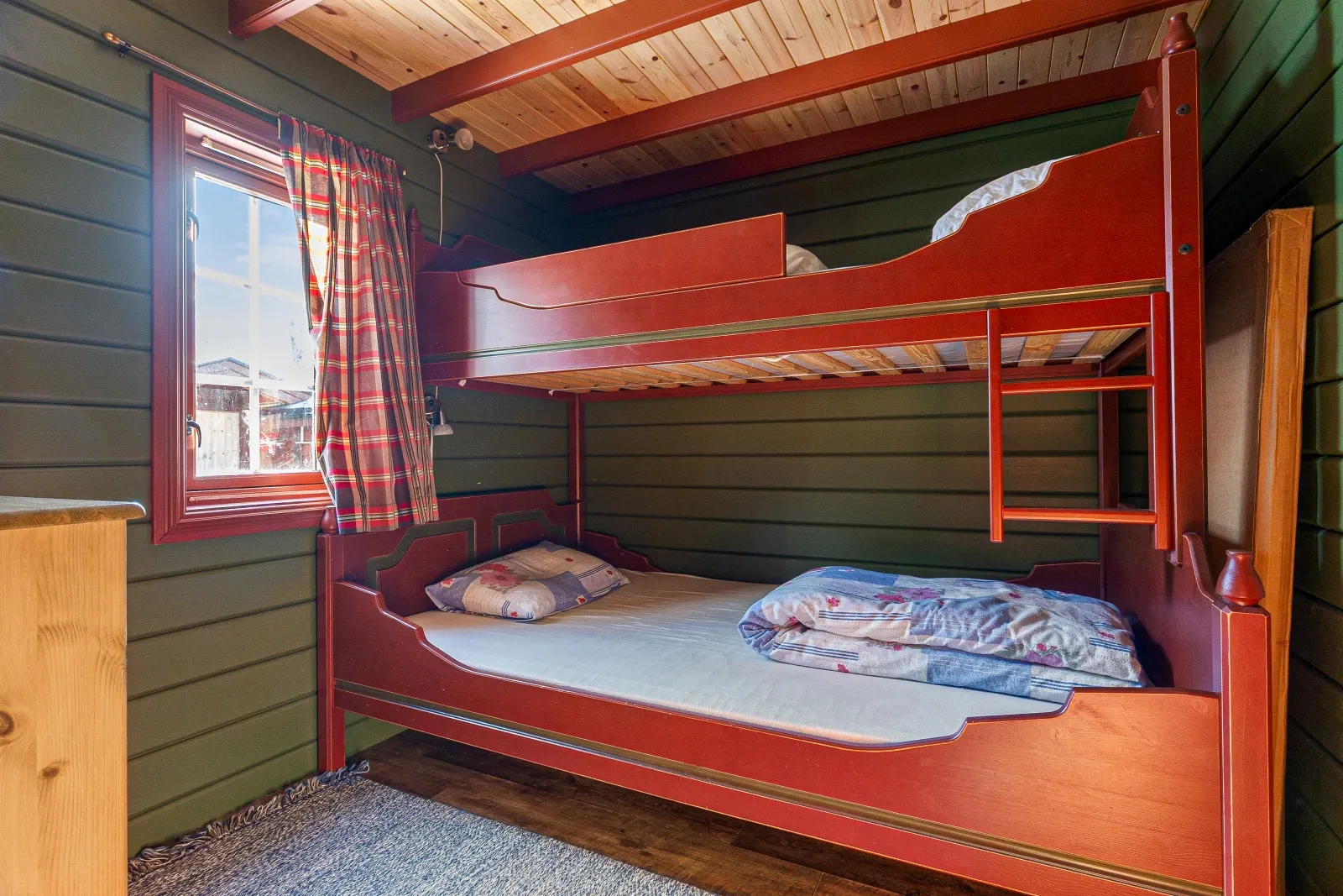 Contemporary 3-Bedroom Cabin with Expansive Terrace in Rana, Norway - View image 11 of 26