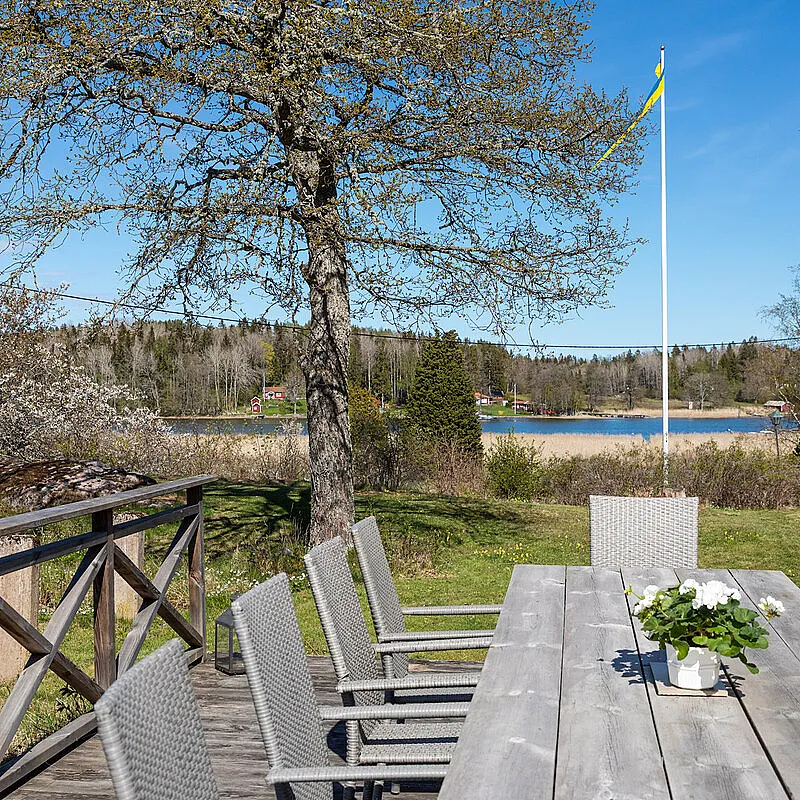 View image 12