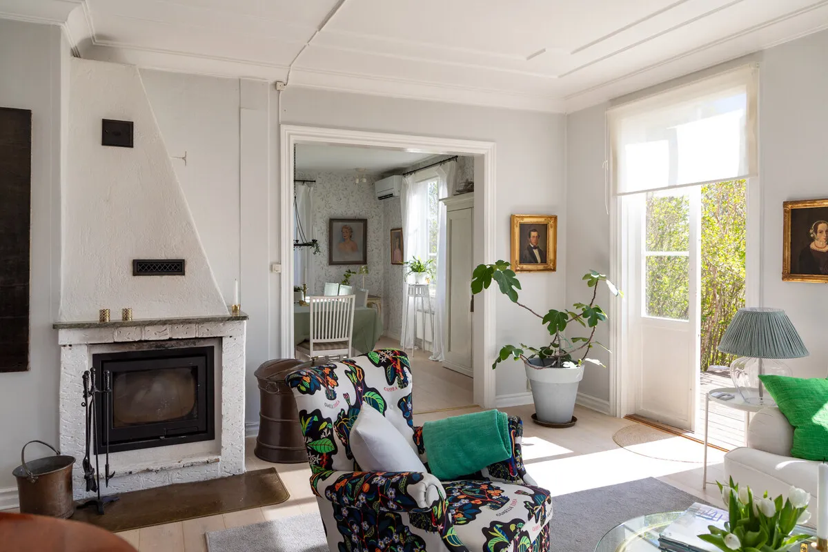 Early 20th Century Swedish House with Expansive Garden in Vettershaga - View image 30 of 56
