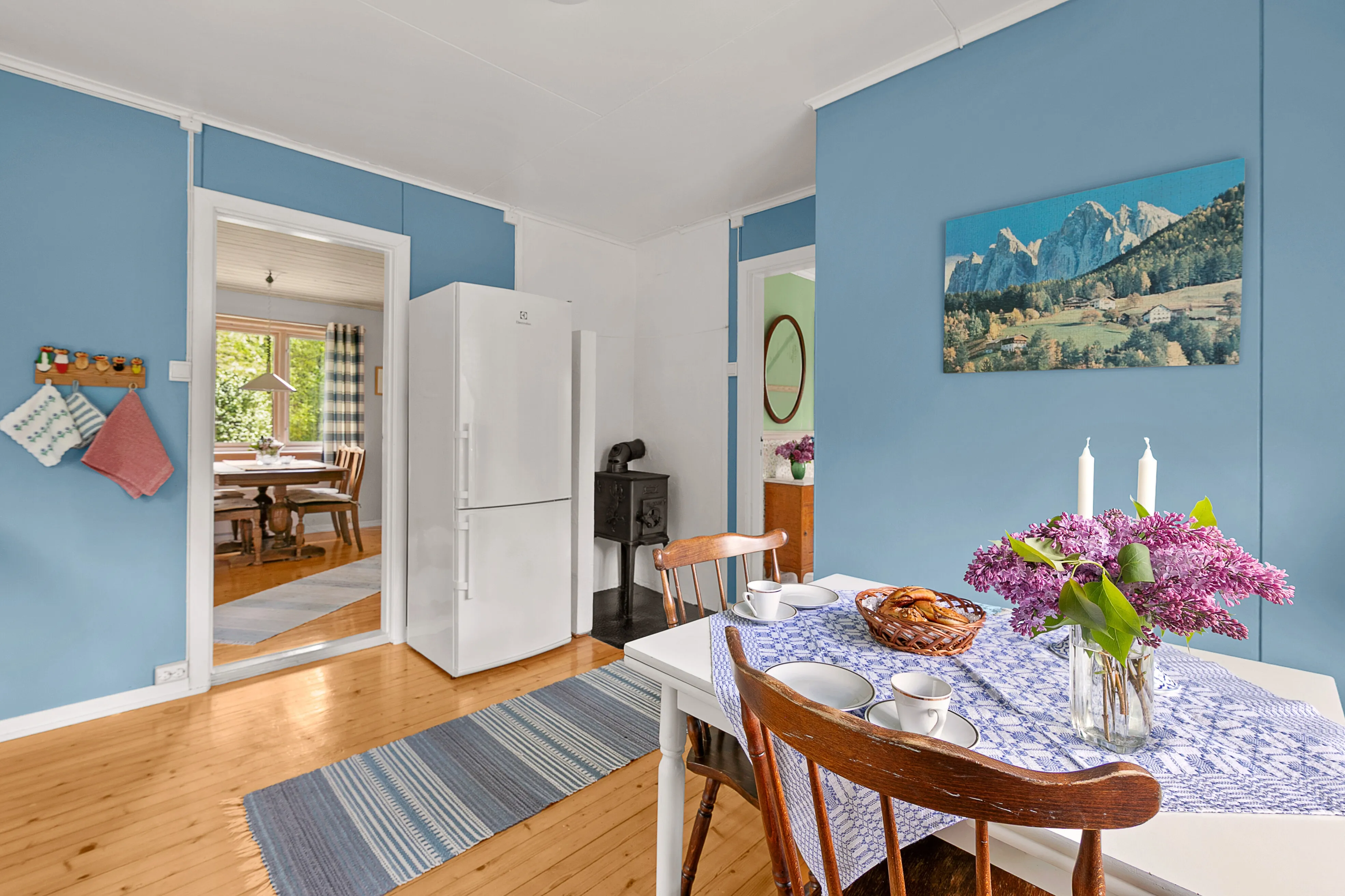 1950s Country House on Expansive Plot with Lake Access in Kvelde, Norway - View image 18 of 38