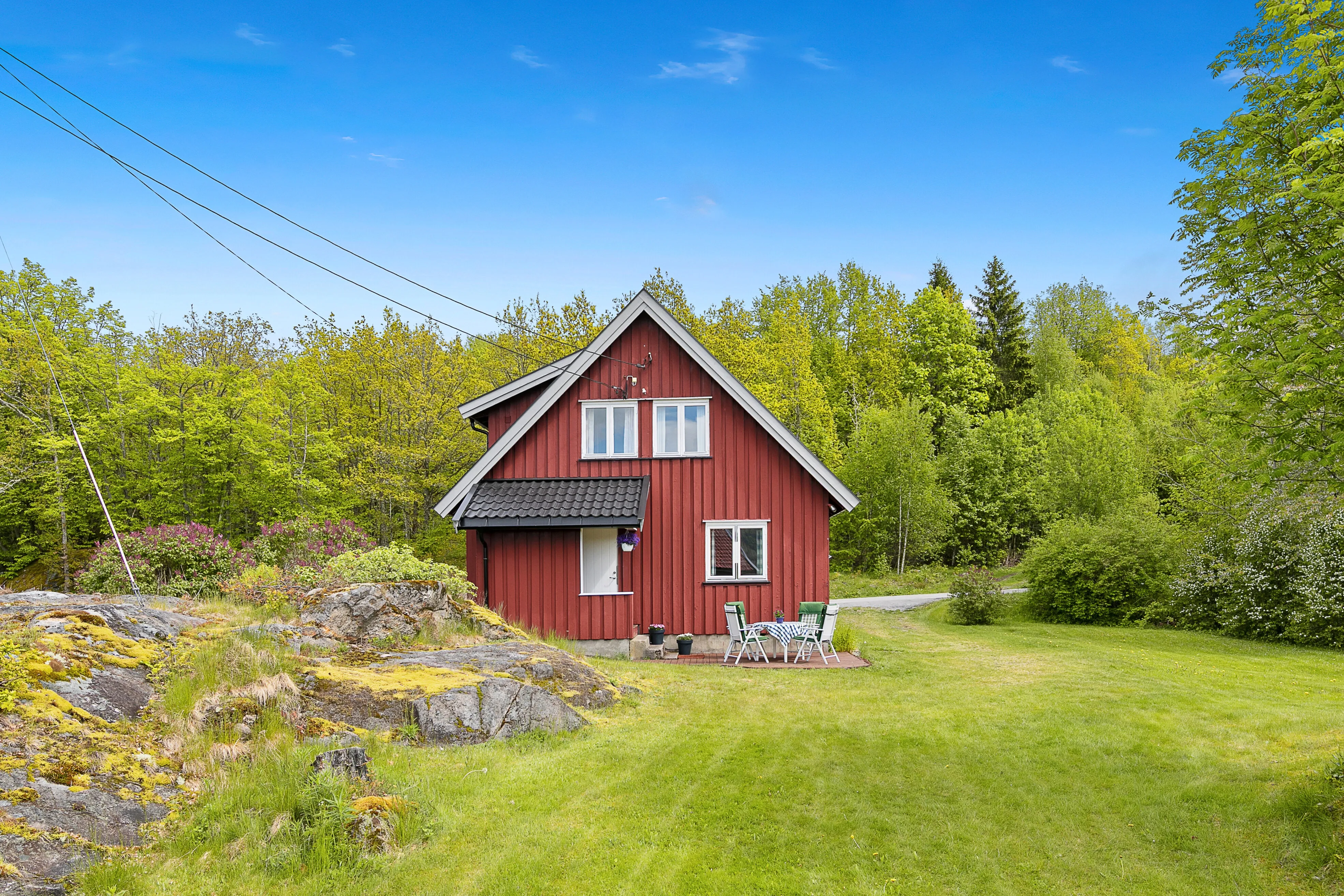 1950s Country House on Expansive Plot with Lake Access in Kvelde, Norway - View image 34 of 38