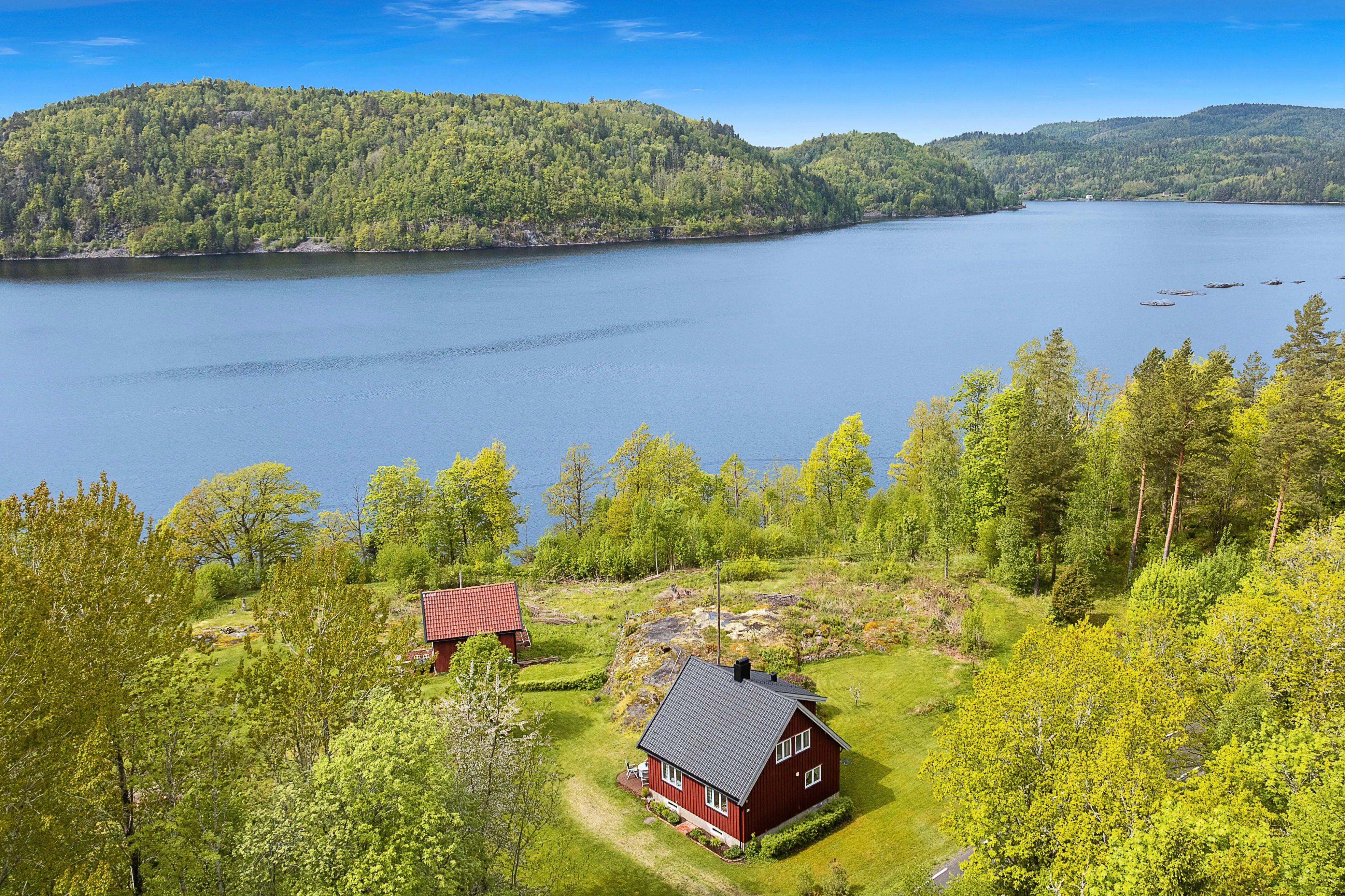 1950s Country House on Expansive Plot with Lake Access in Kvelde, Norway - View image 38 of 38