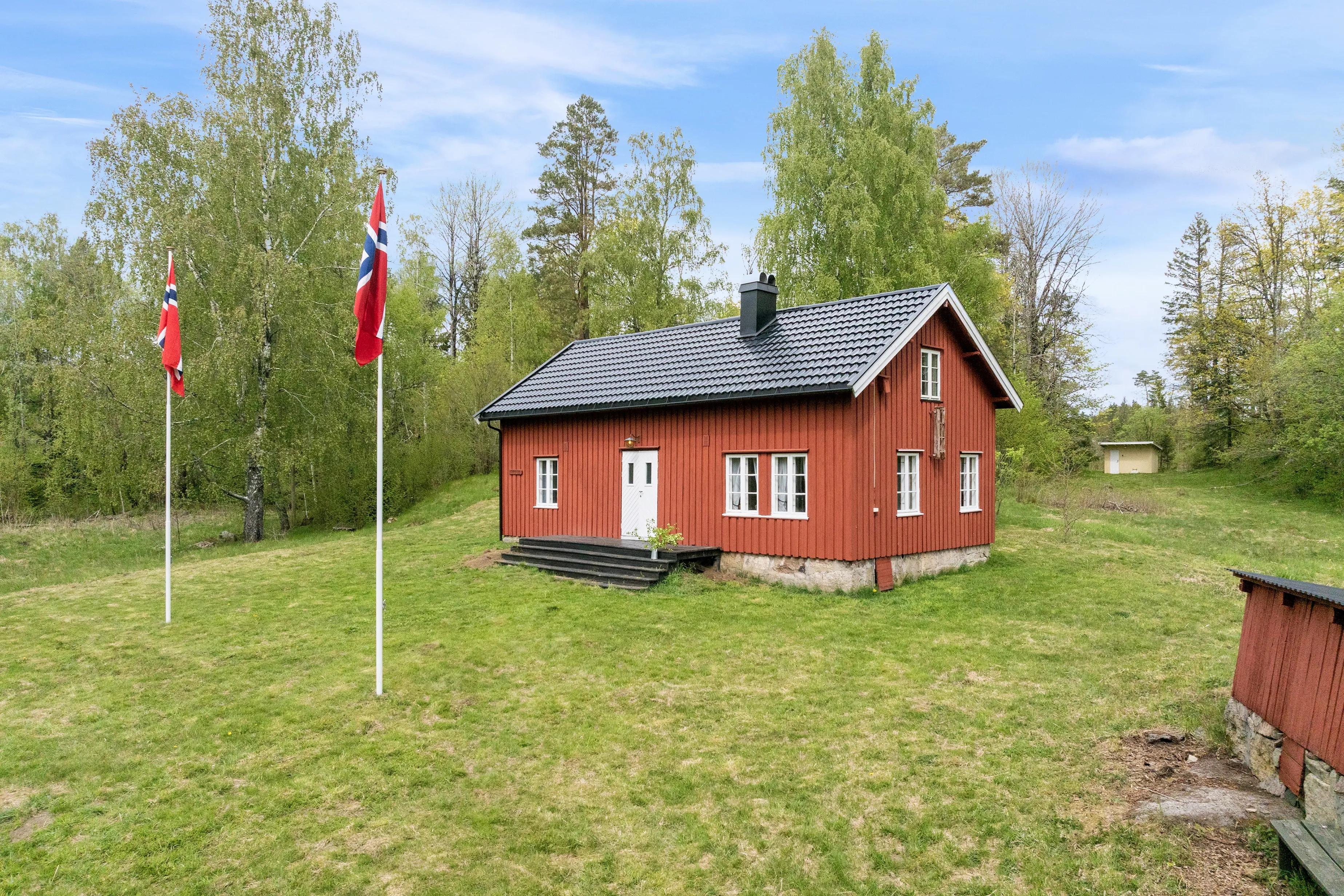Historic 1900 Cabin in Sandefjord with Terrace and Expansive Woodland Lot - Image 1