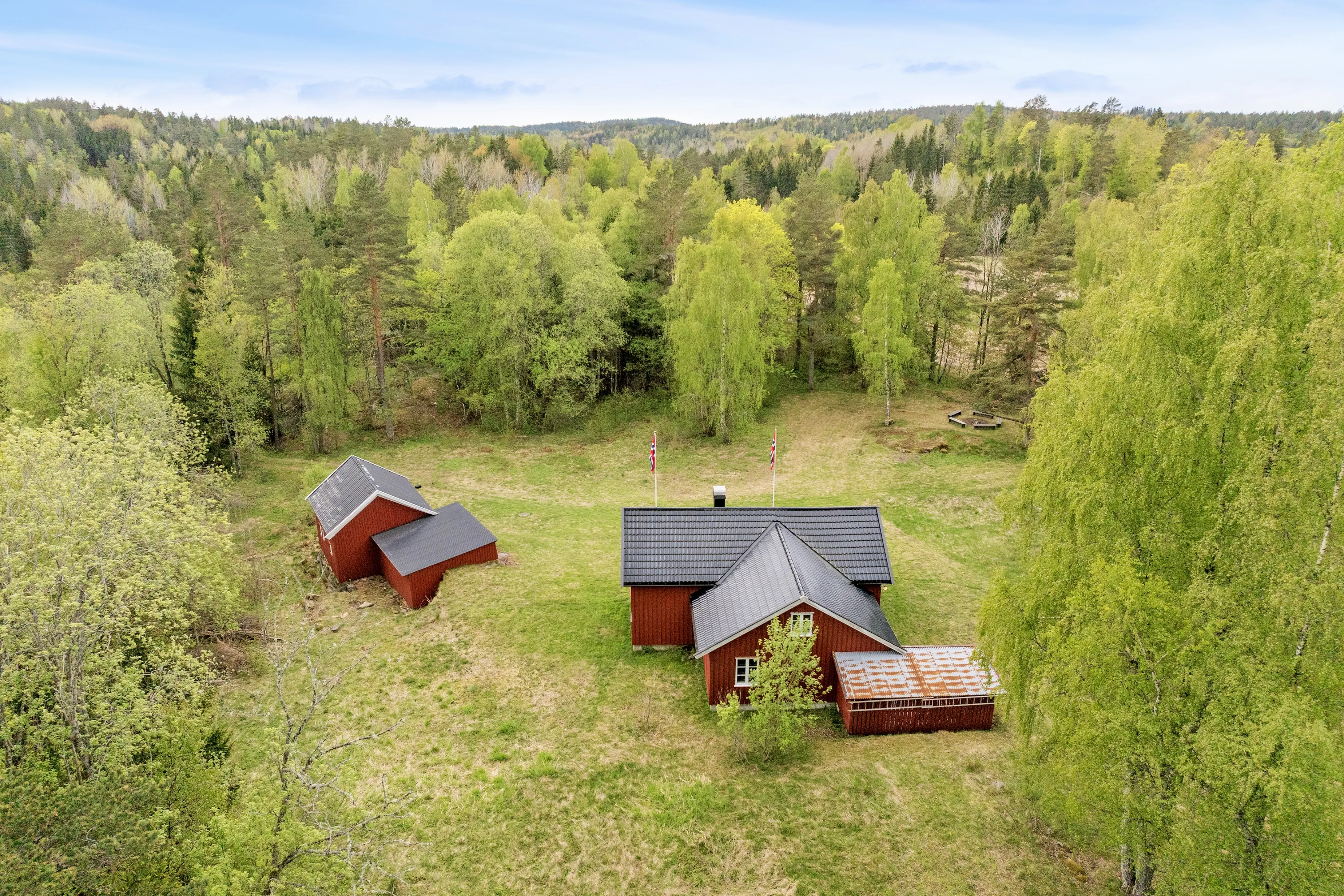 Historic 1900 Cabin in Sandefjord with Terrace and Expansive Woodland Lot - Image 3