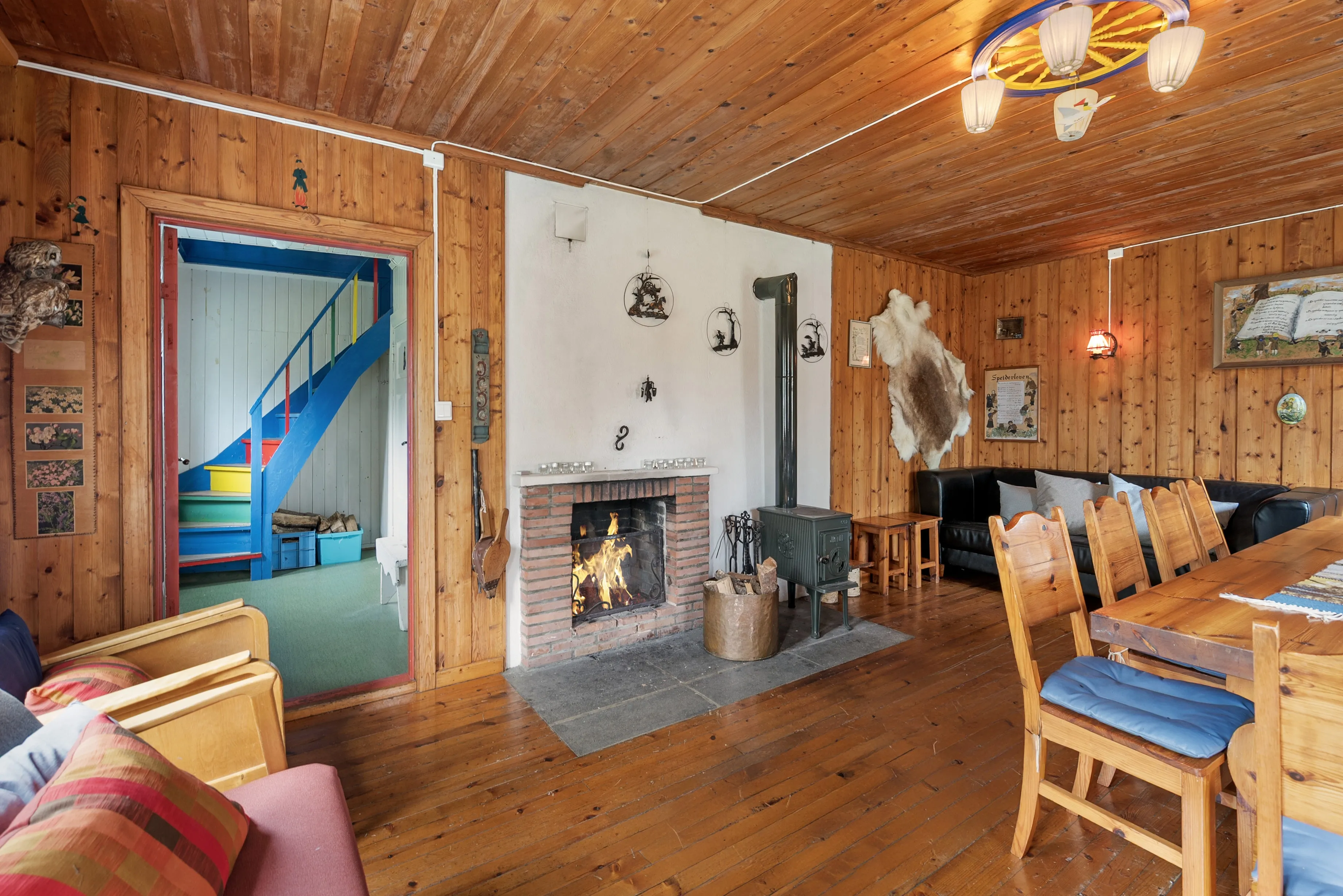 Historic 1900 Cabin in Sandefjord with Terrace and Expansive Woodland Lot - View image 7 of 33