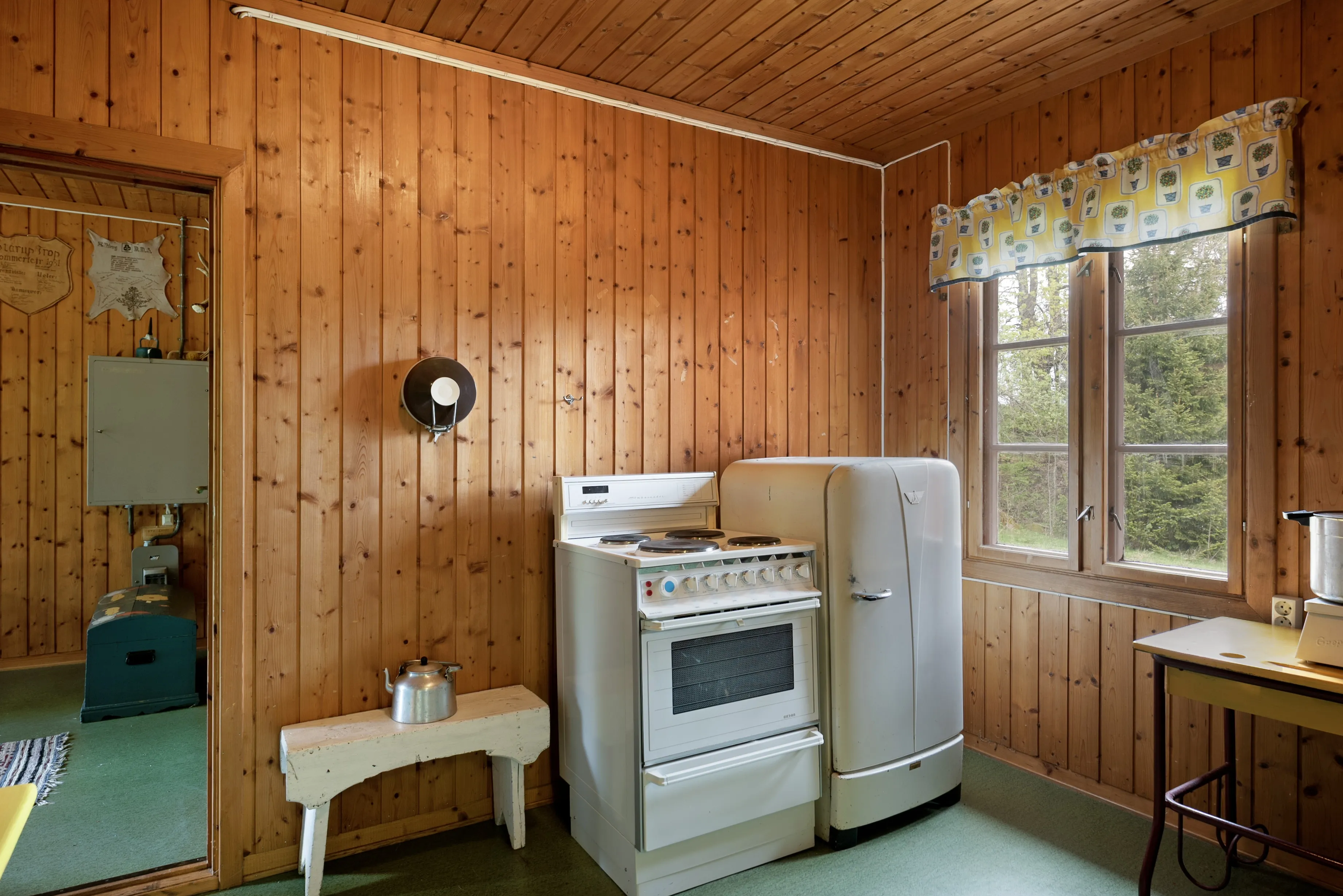 Historic 1900 Cabin in Sandefjord with Terrace and Expansive Woodland Lot - View image 11 of 33