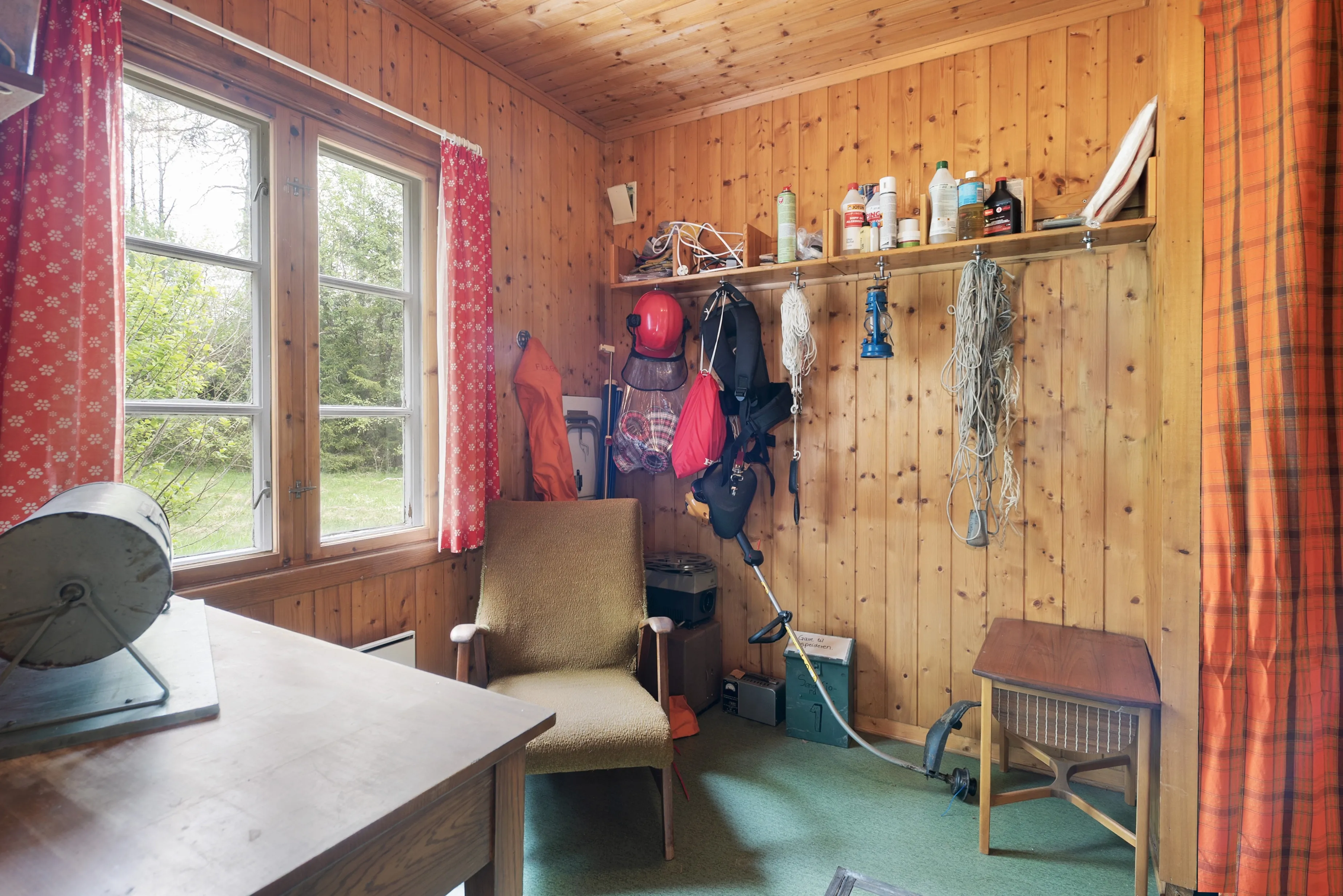 Historic 1900 Cabin in Sandefjord with Terrace and Expansive Woodland Lot - View image 19 of 33