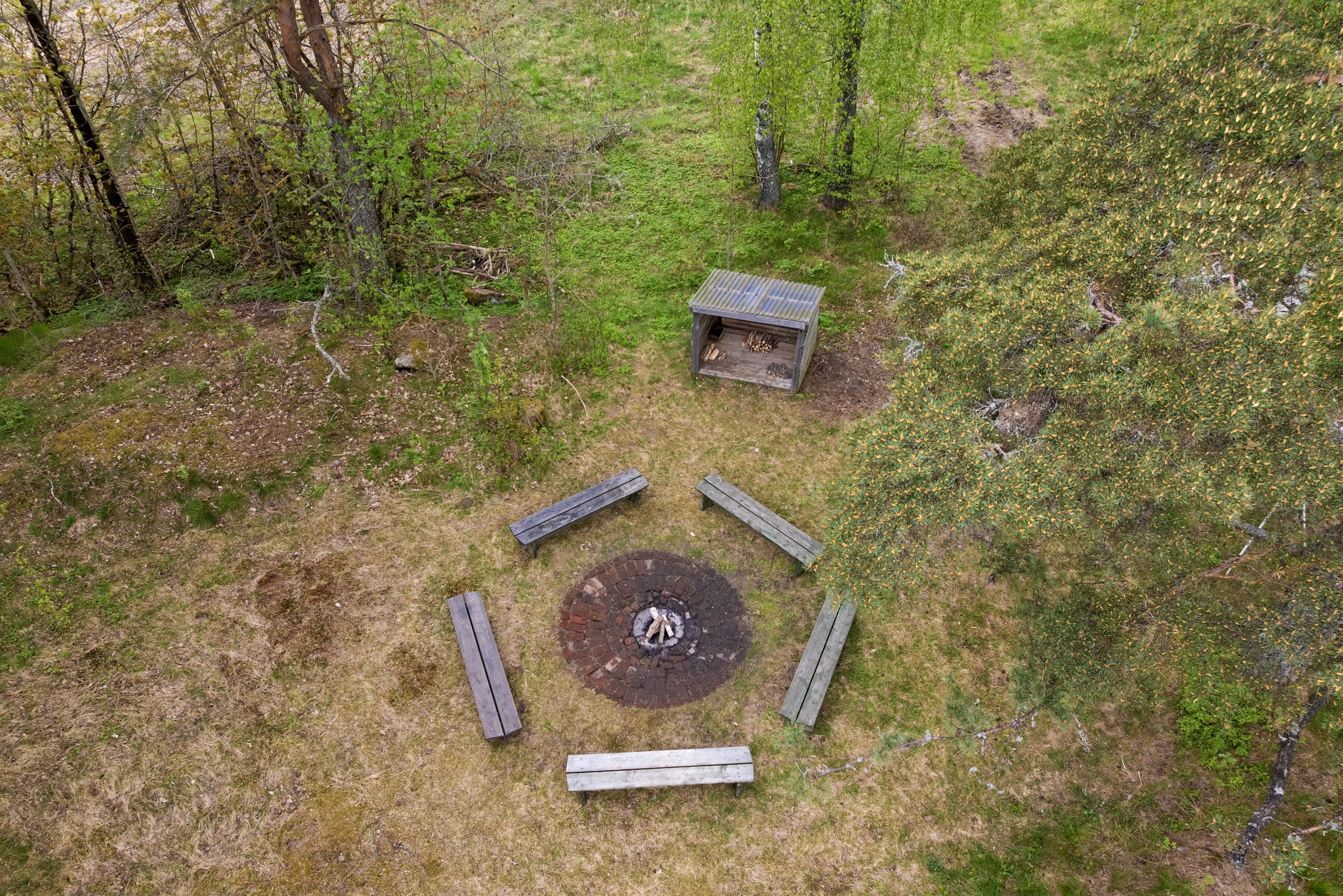 Historic 1900 Cabin in Sandefjord with Terrace and Expansive Woodland Lot - View image 27 of 33