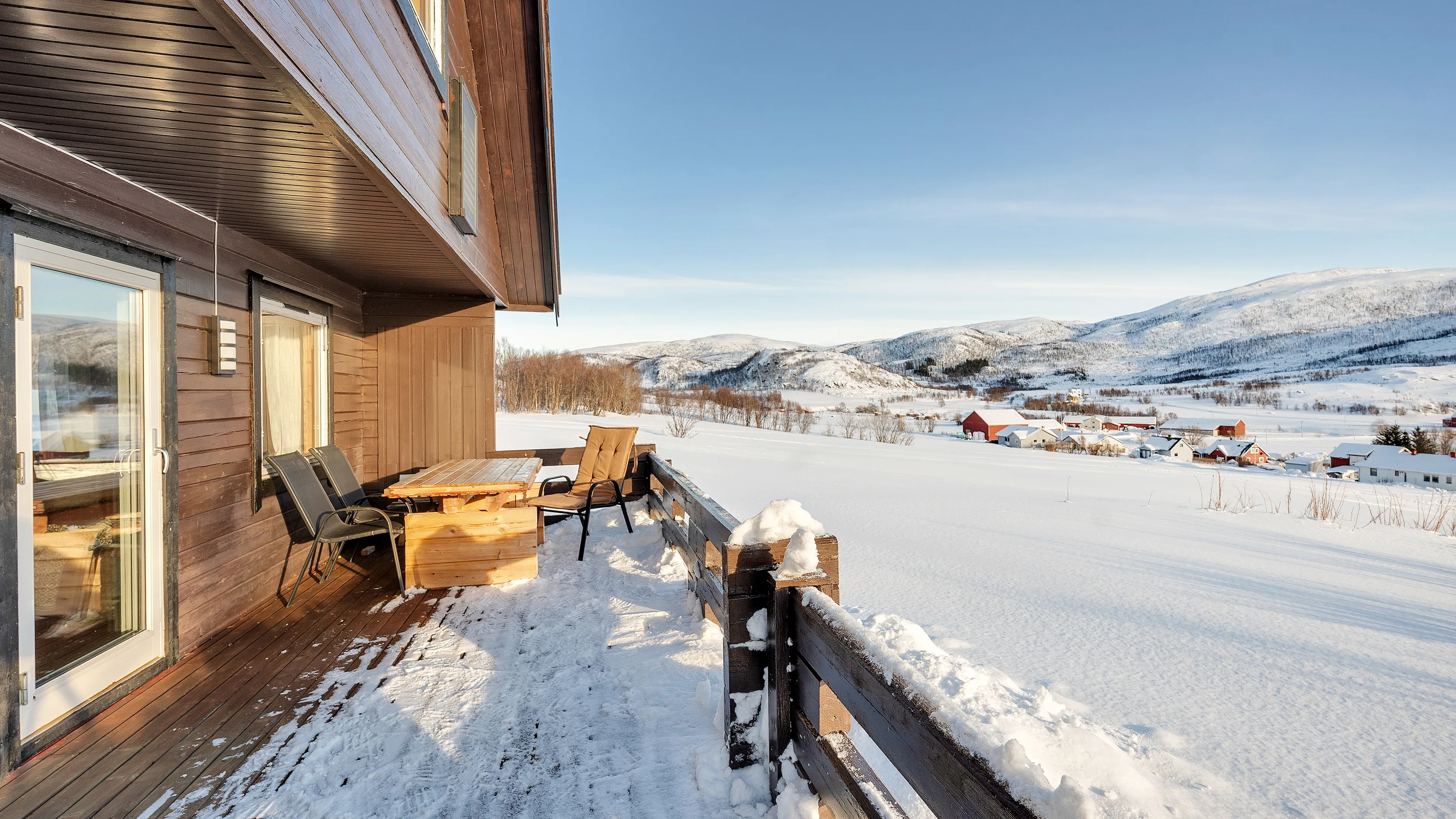Scenic 1989 Cabin with Terrace in Norway's Skulsfjord - View image 16 of 39
