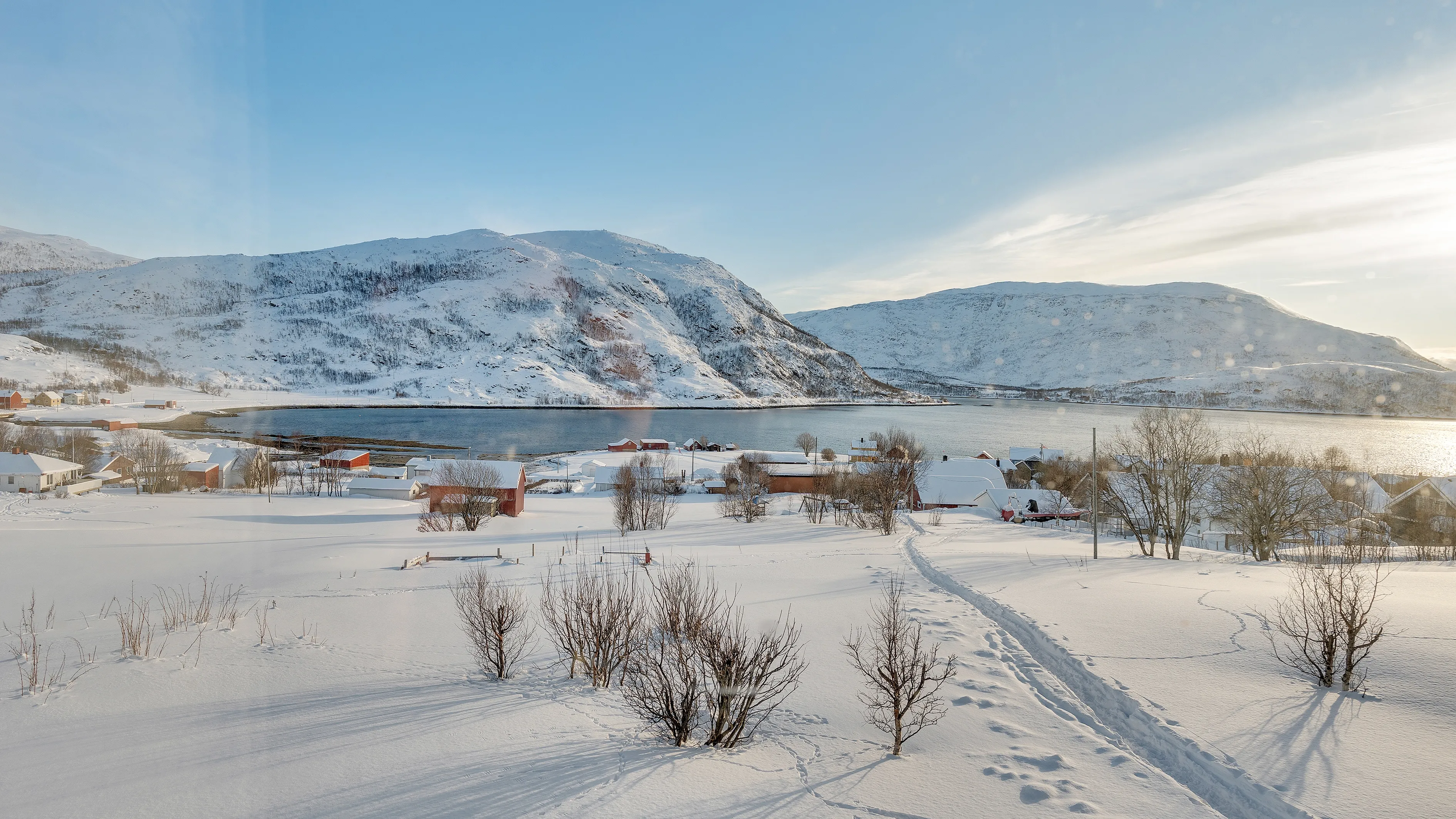 Scenic 1989 Cabin with Terrace in Norway's Skulsfjord - View image 19 of 39