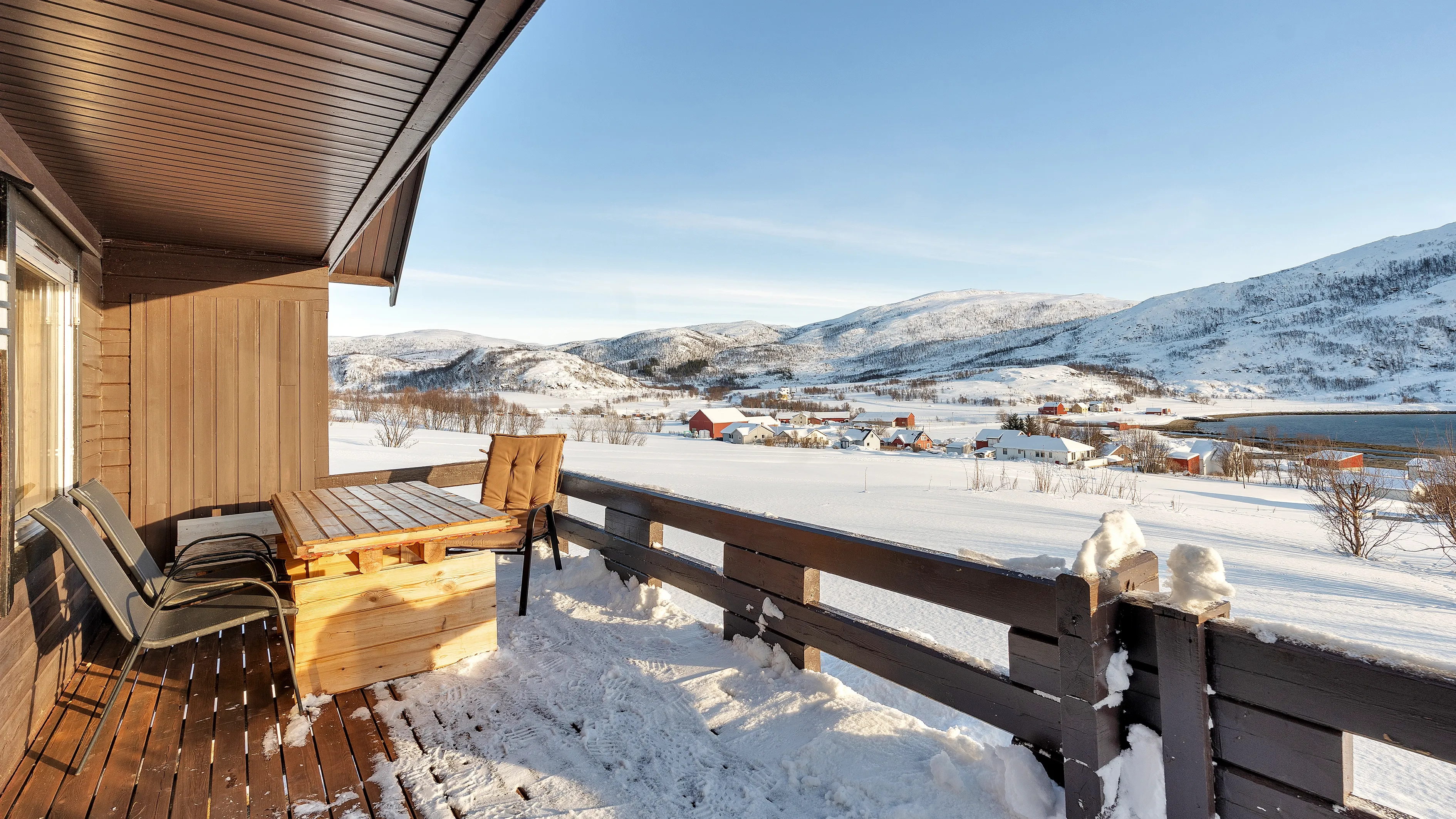 Scenic 1989 Cabin with Terrace in Norway's Skulsfjord - View image 20 of 39