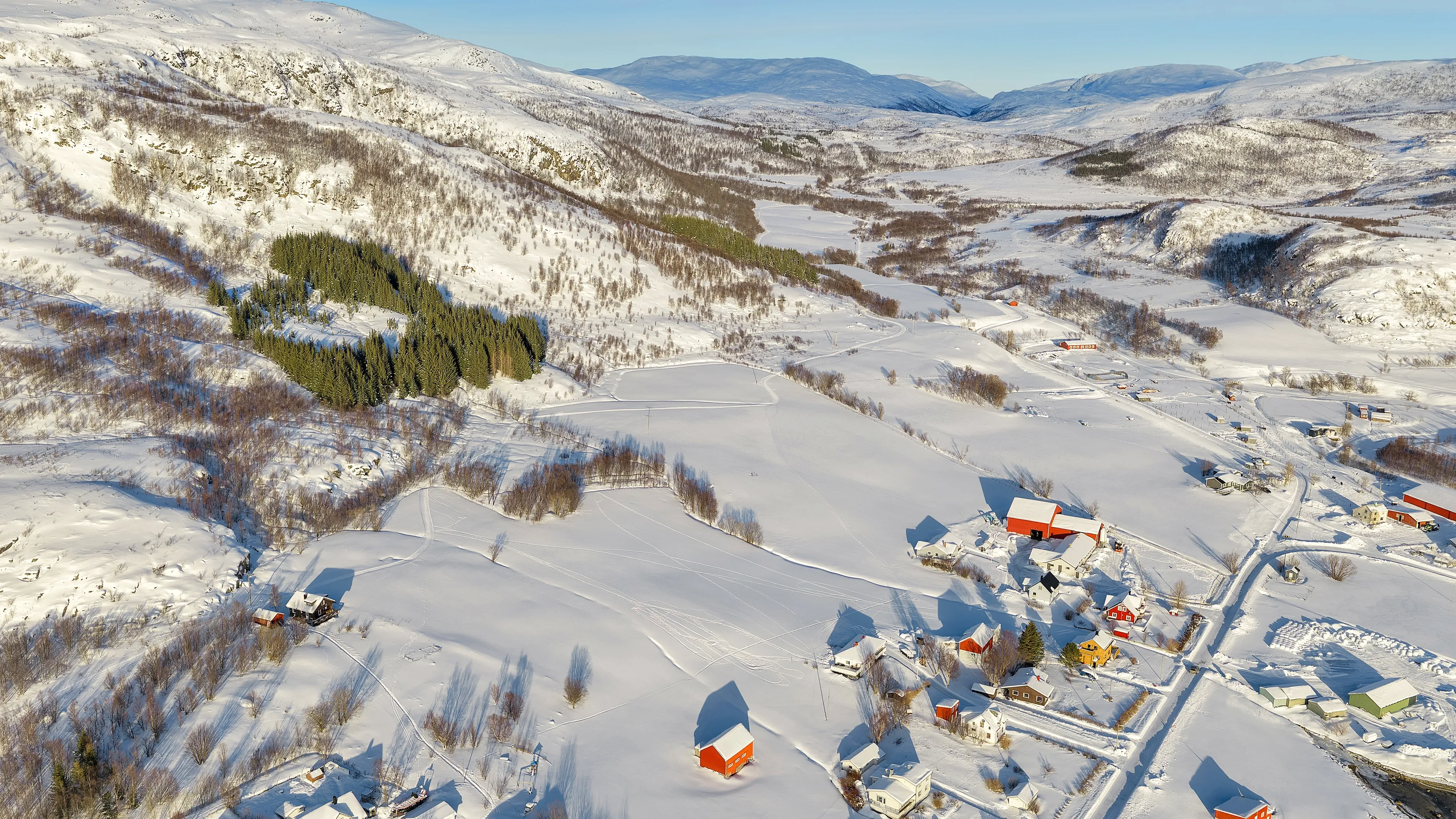 Scenic 1989 Cabin with Terrace in Norway's Skulsfjord - View image 24 of 39