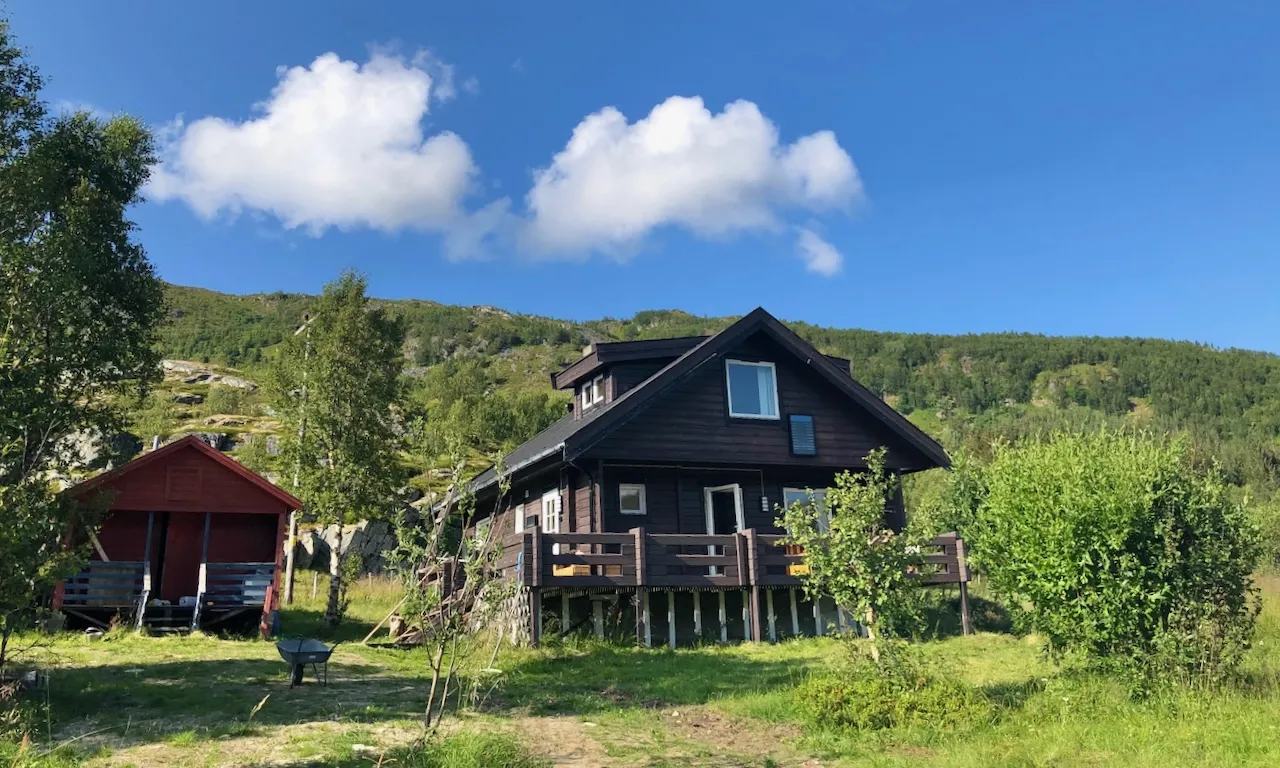 Scenic 1989 Cabin with Terrace in Norway's Skulsfjord - View image 30 of 39