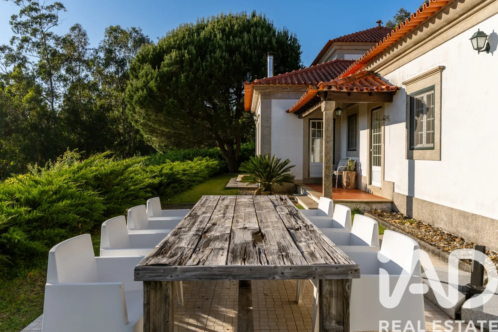 Contemporary 4-Bedroom House with Pool in Scenic Marrancos e Arcozelo, Portugal - Image 5