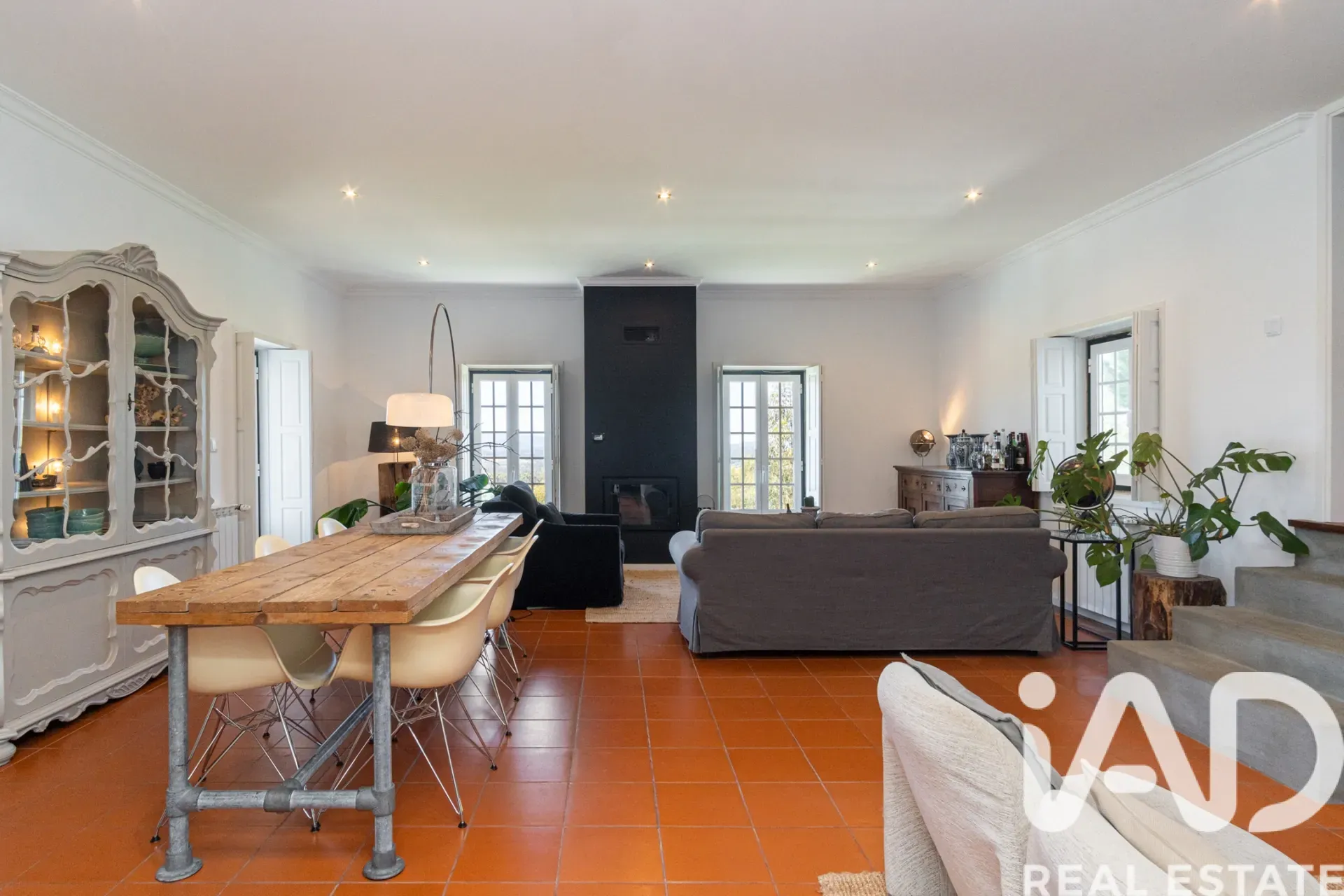 Contemporary 4-Bedroom House with Pool in Scenic Marrancos e Arcozelo, Portugal - View image 7 of 37