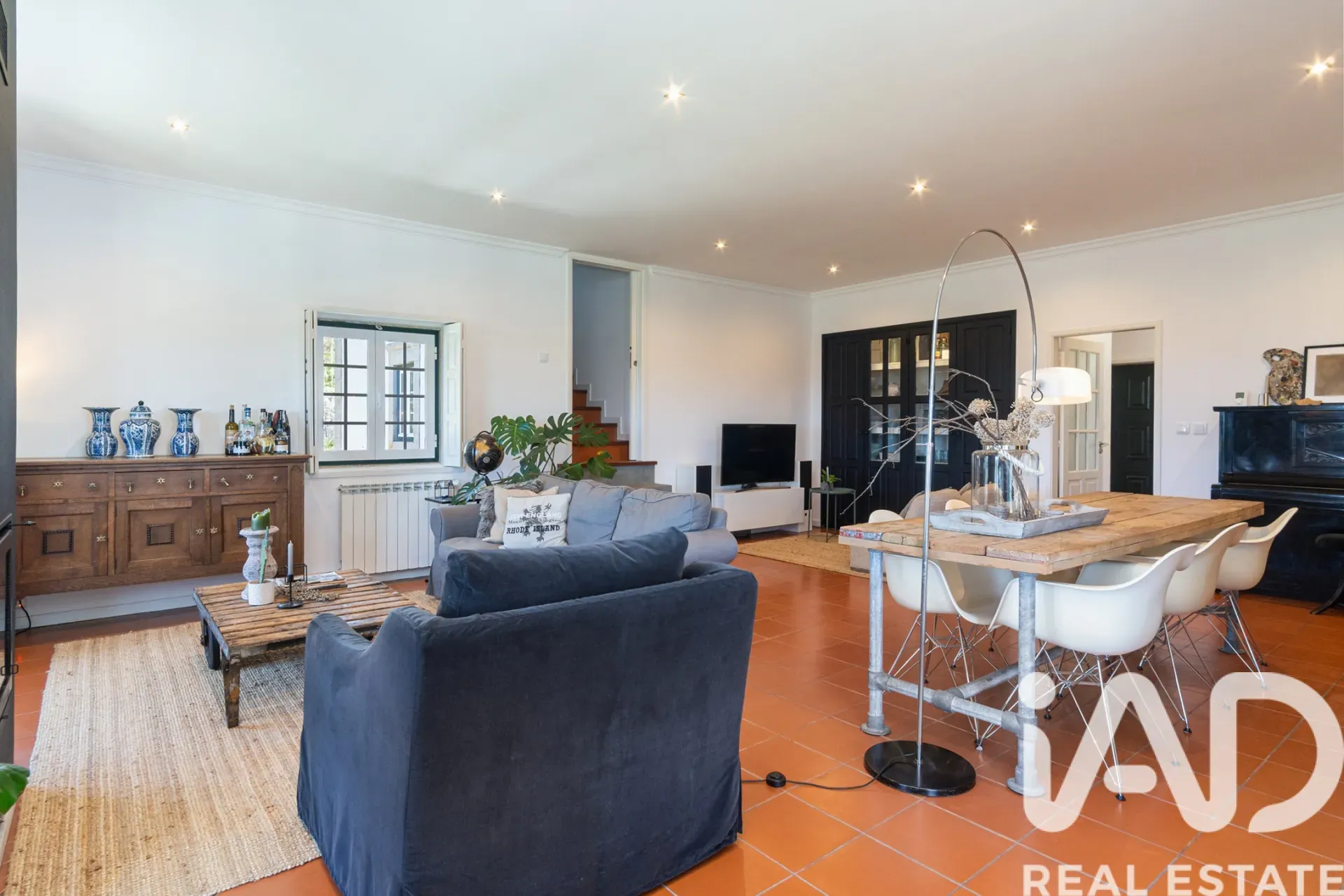 Contemporary 4-Bedroom House with Pool in Scenic Marrancos e Arcozelo, Portugal - View image 9 of 37