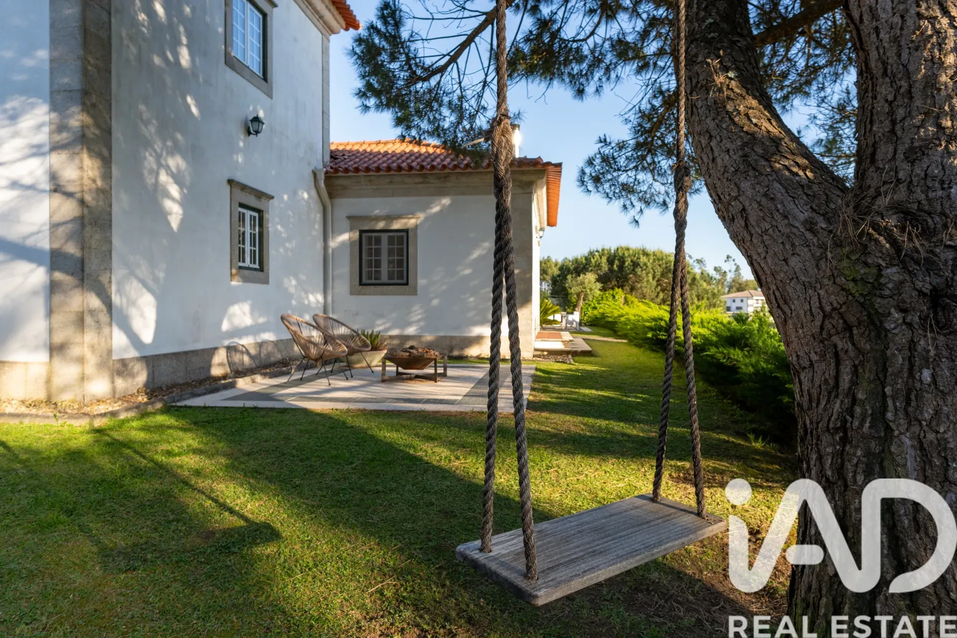 Contemporary 4-Bedroom House with Pool in Scenic Marrancos e Arcozelo, Portugal - View image 26 of 37