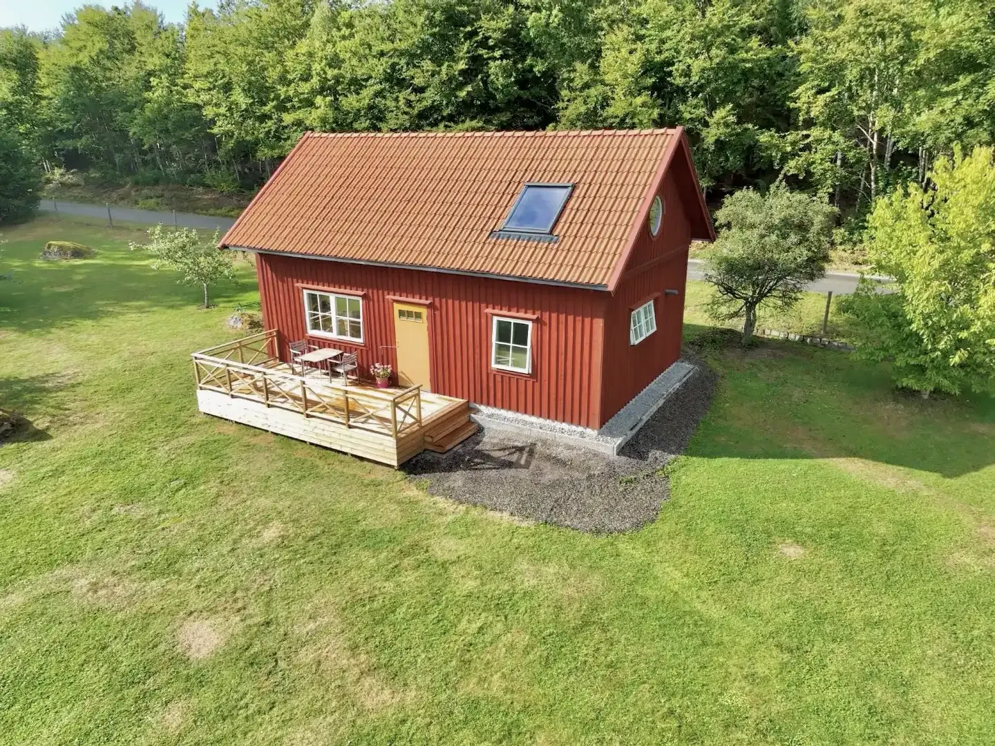 1949 Swedish Farmhouse with Pool and Acreage in Kronoberg - View image 6 of 64