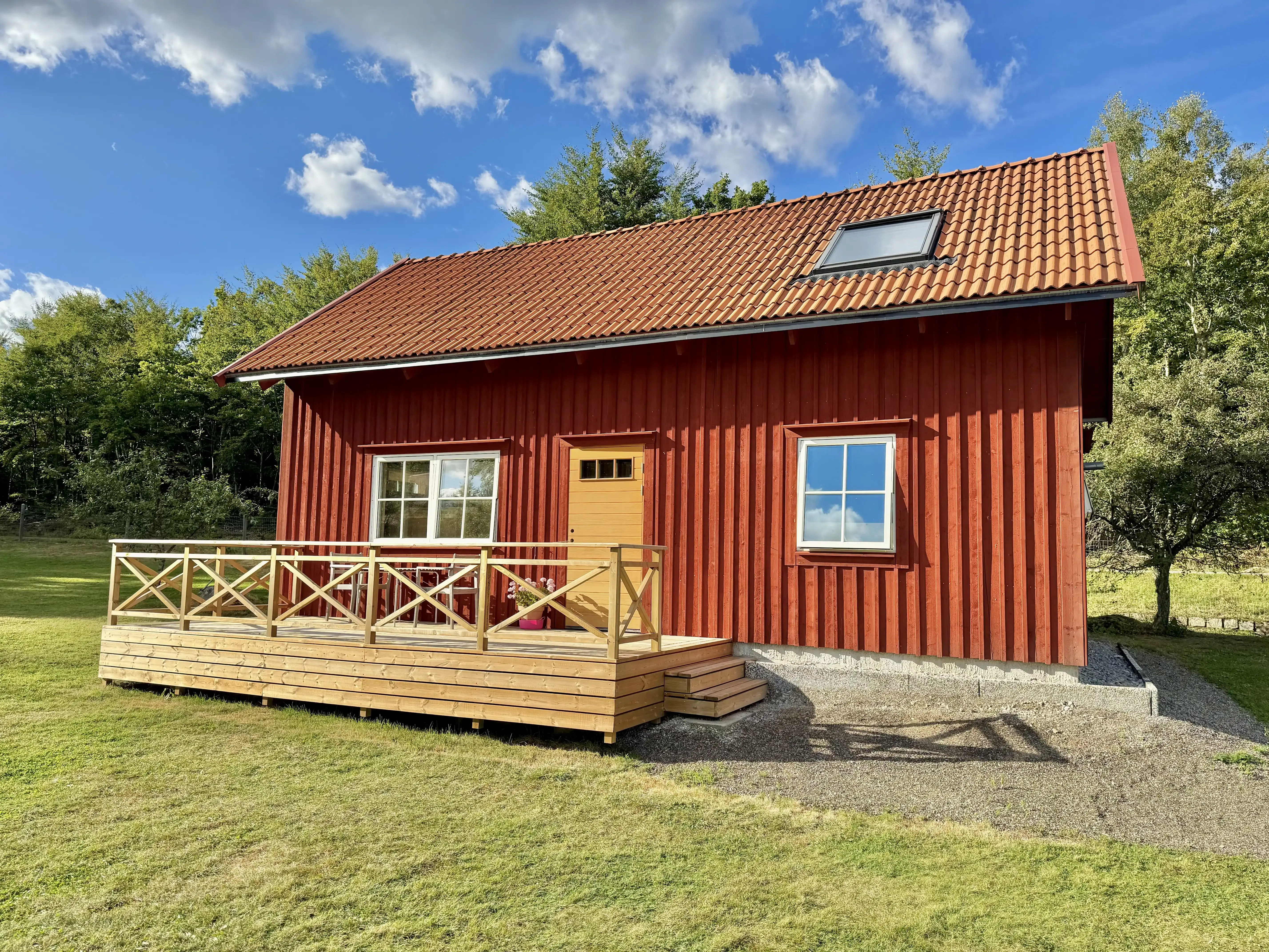 1949 Swedish Farmhouse with Pool and Acreage in Kronoberg - View image 8 of 64