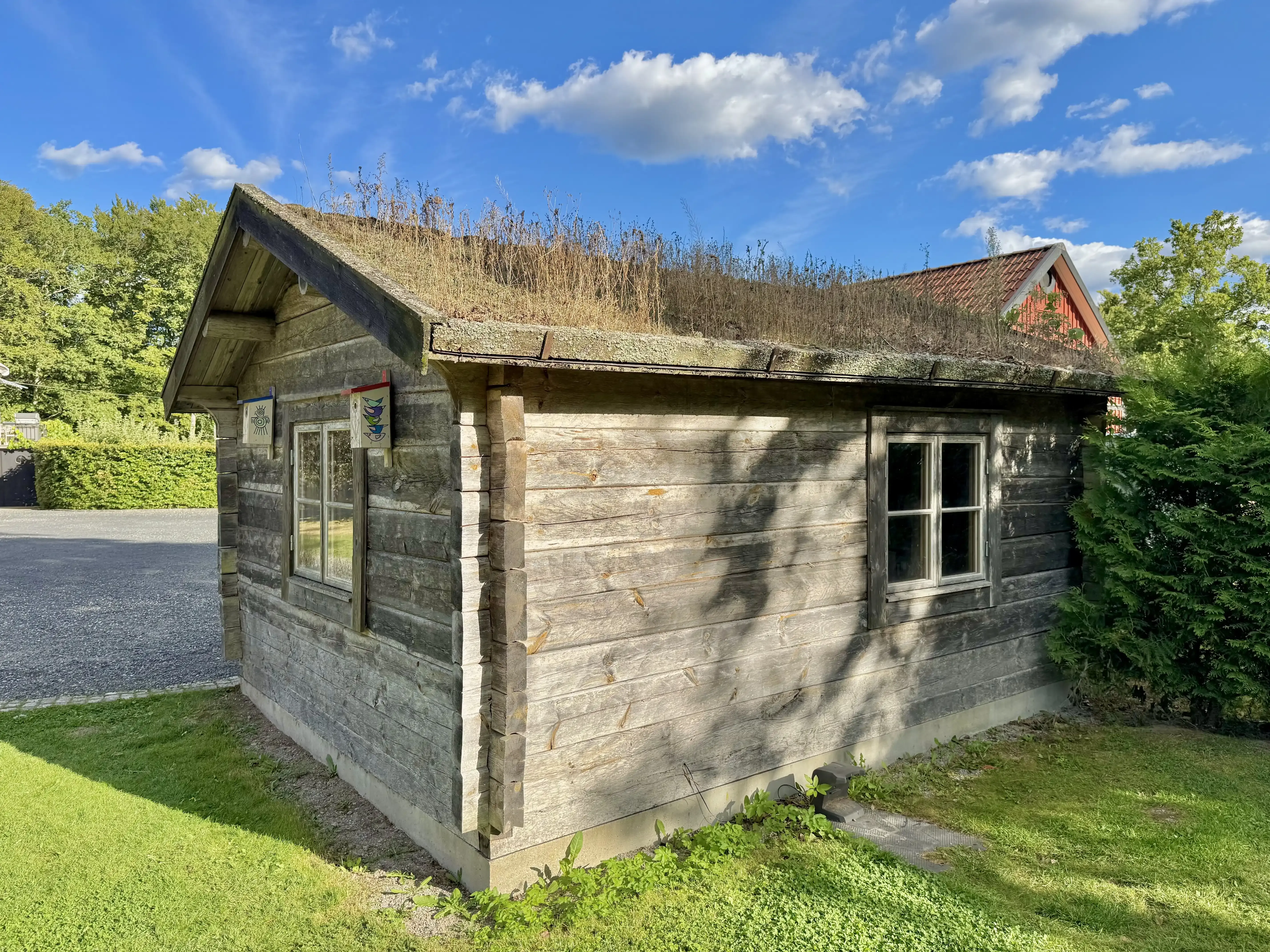 1949 Swedish Farmhouse with Pool and Acreage in Kronoberg - View image 9 of 64
