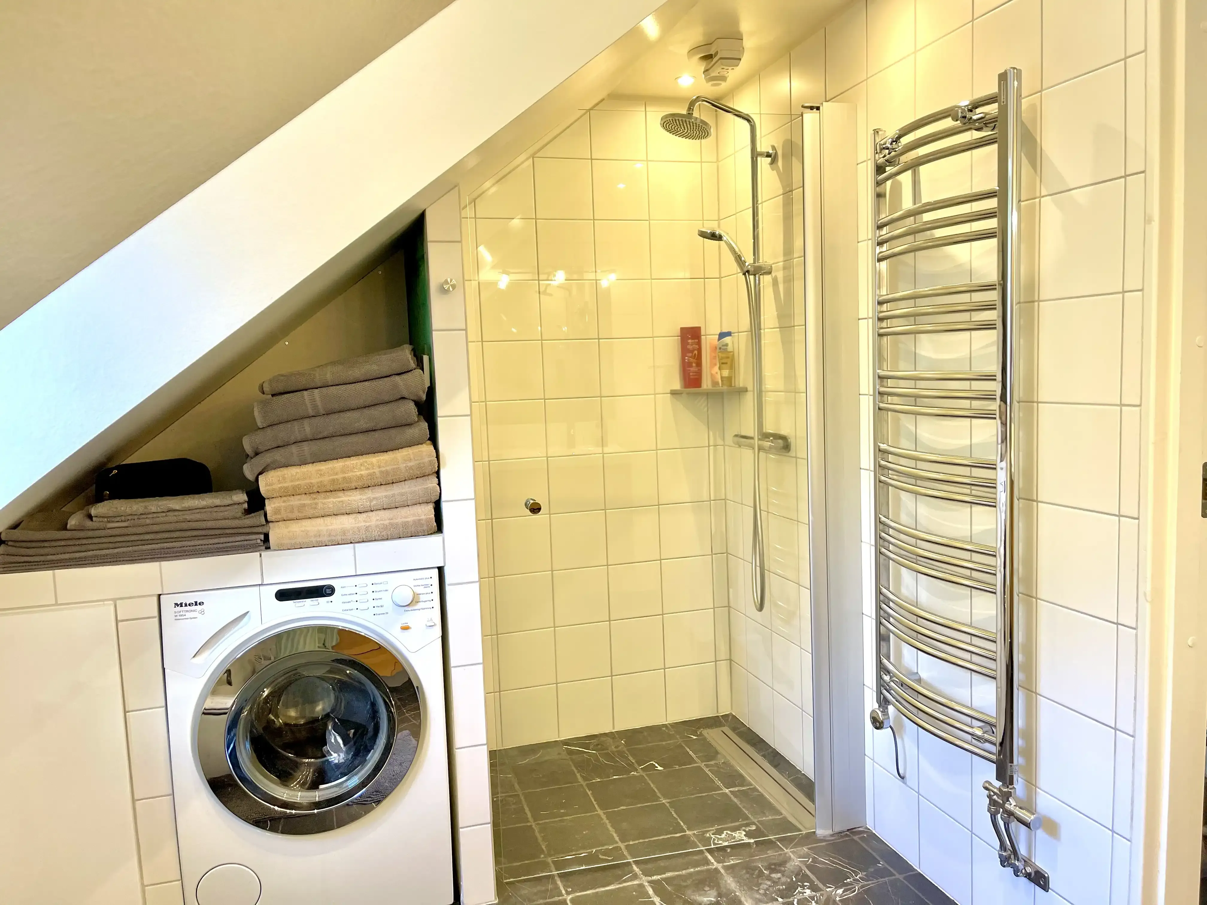1949 Swedish Farmhouse with Pool and Acreage in Kronoberg - View image 31 of 64
