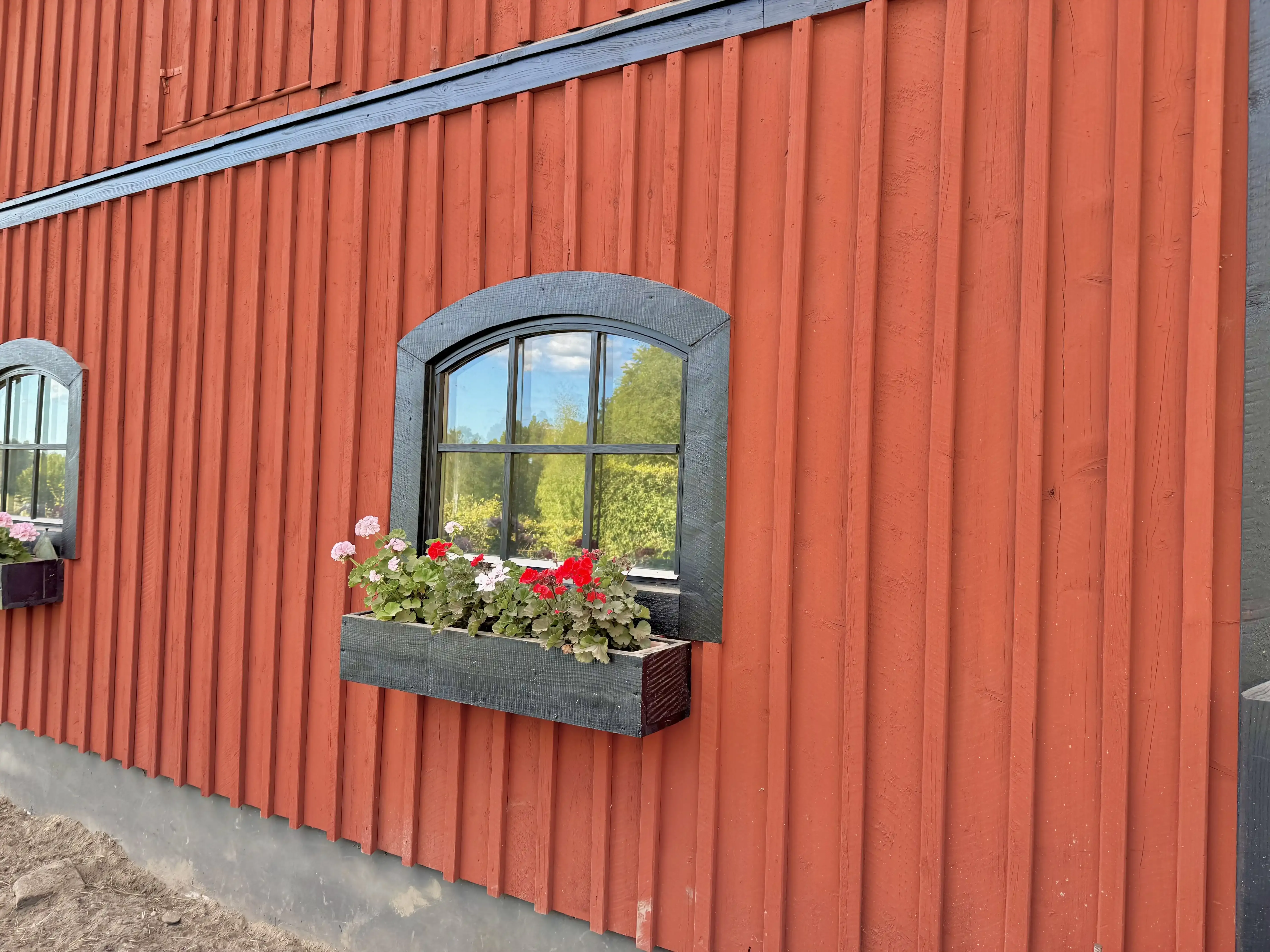 1949 Swedish Farmhouse with Pool and Acreage in Kronoberg - View image 35 of 64
